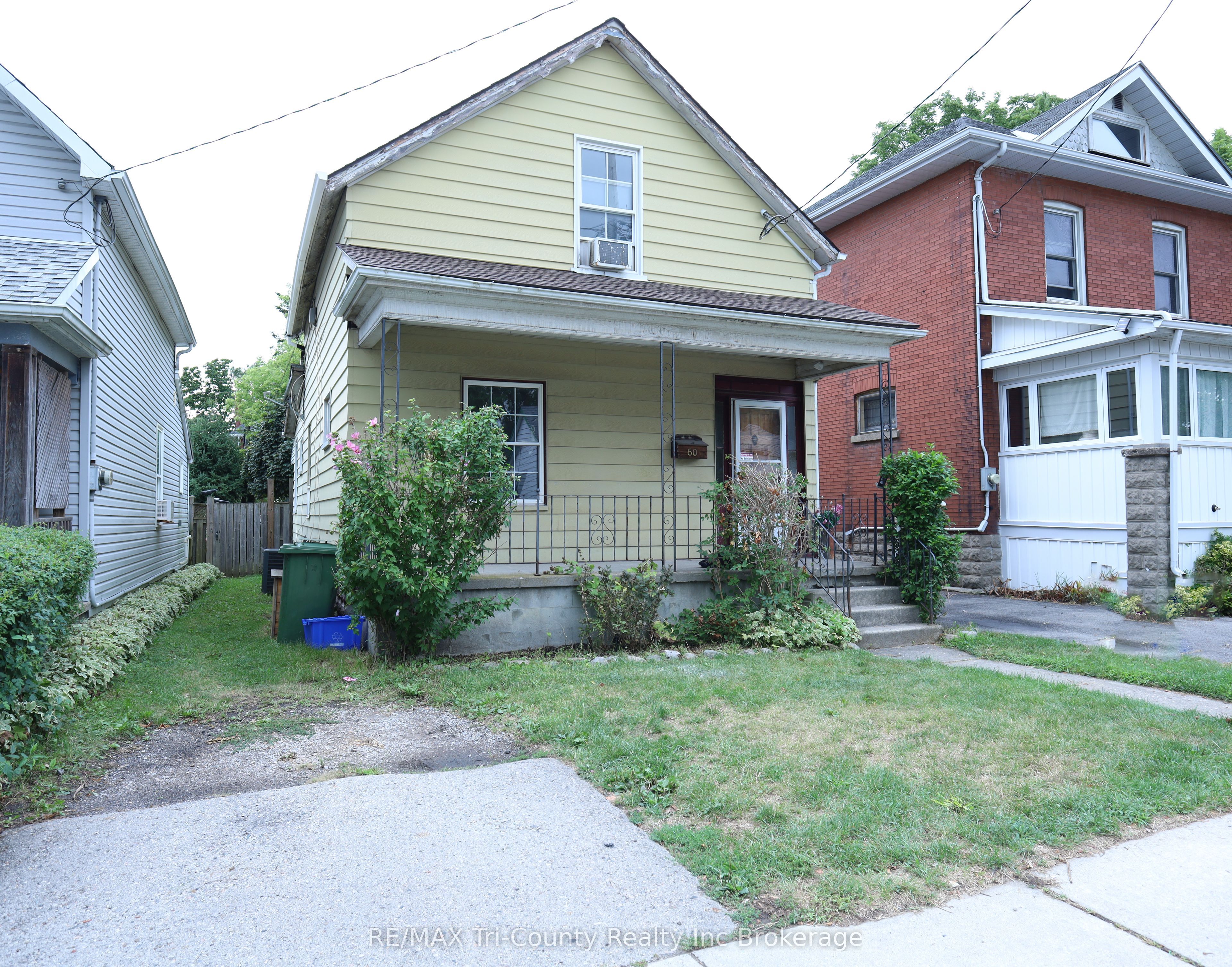 60 Manitoba Street Property Photo 1