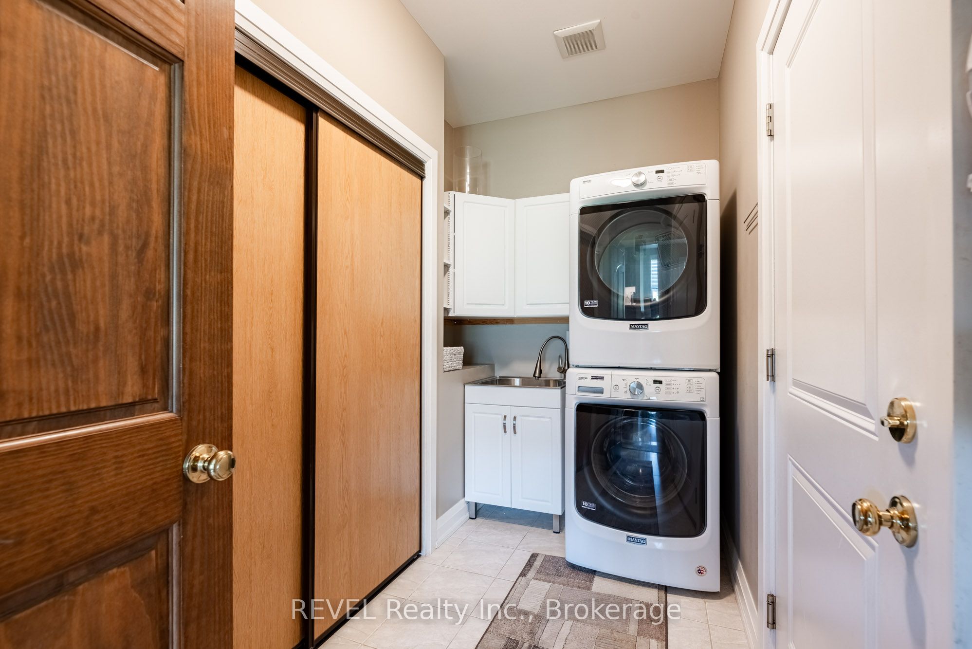 19 Francesco Crescent Property Photo 7