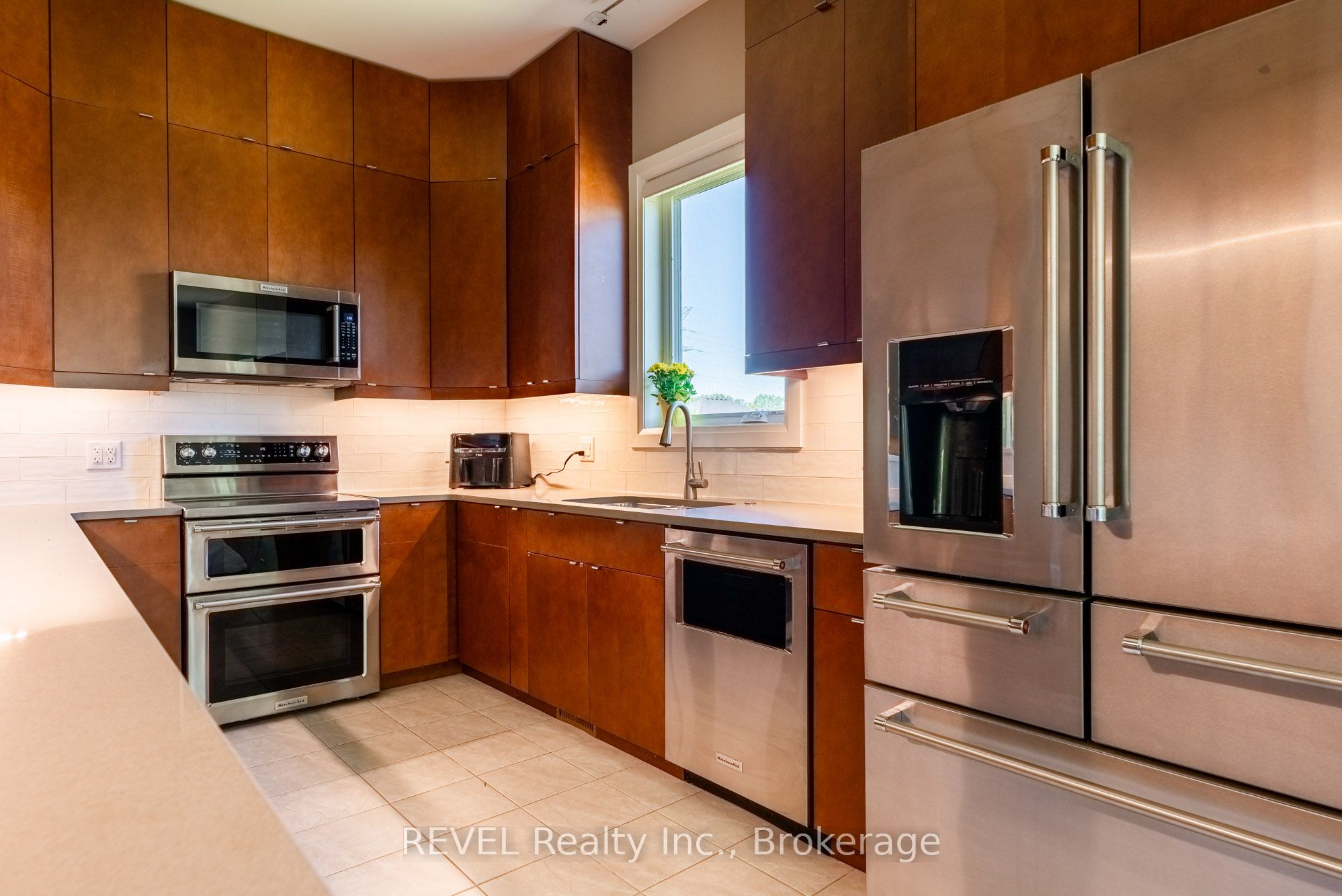 19 Francesco Crescent Property Photo 10