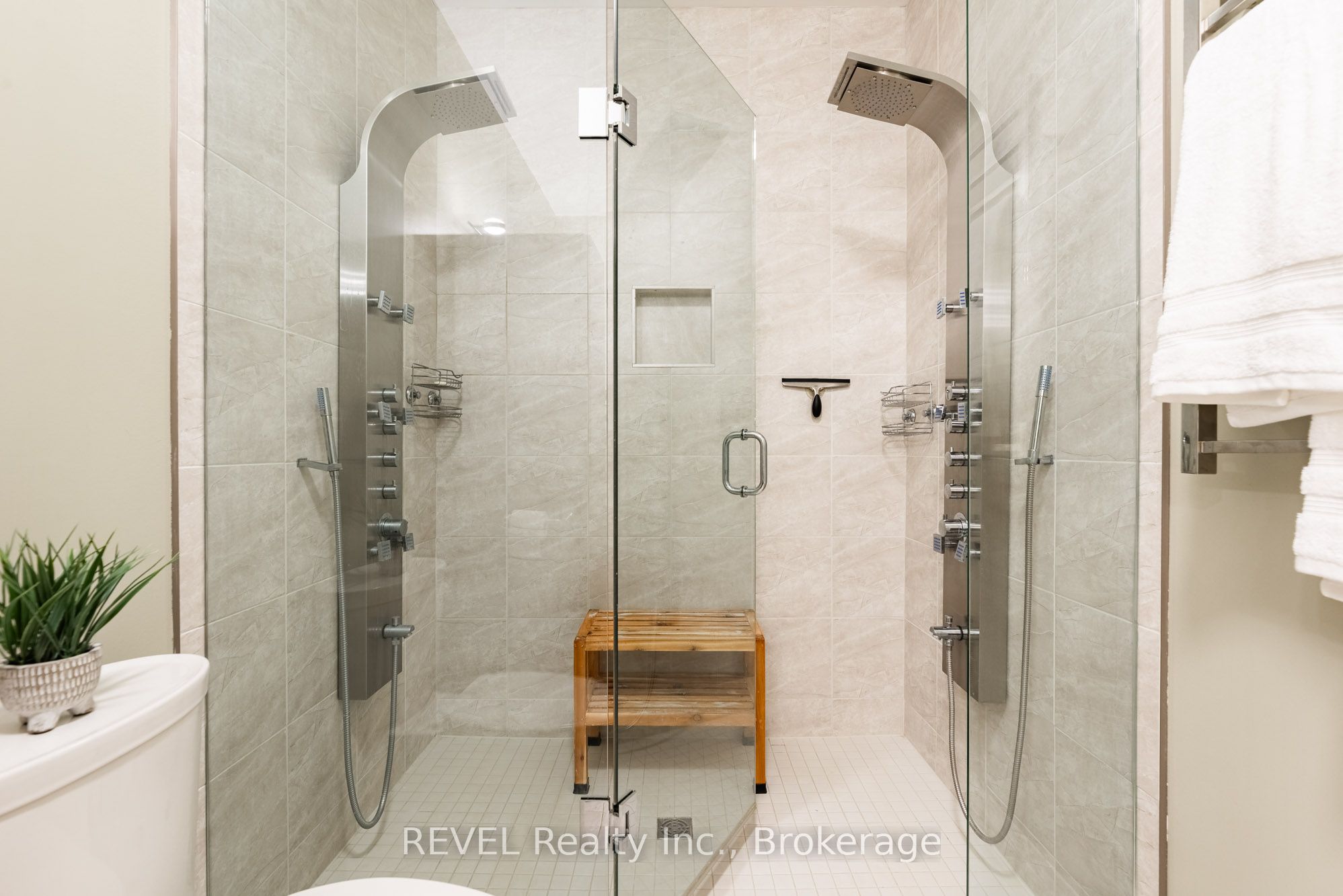 19 Francesco Crescent Property Photo 18
