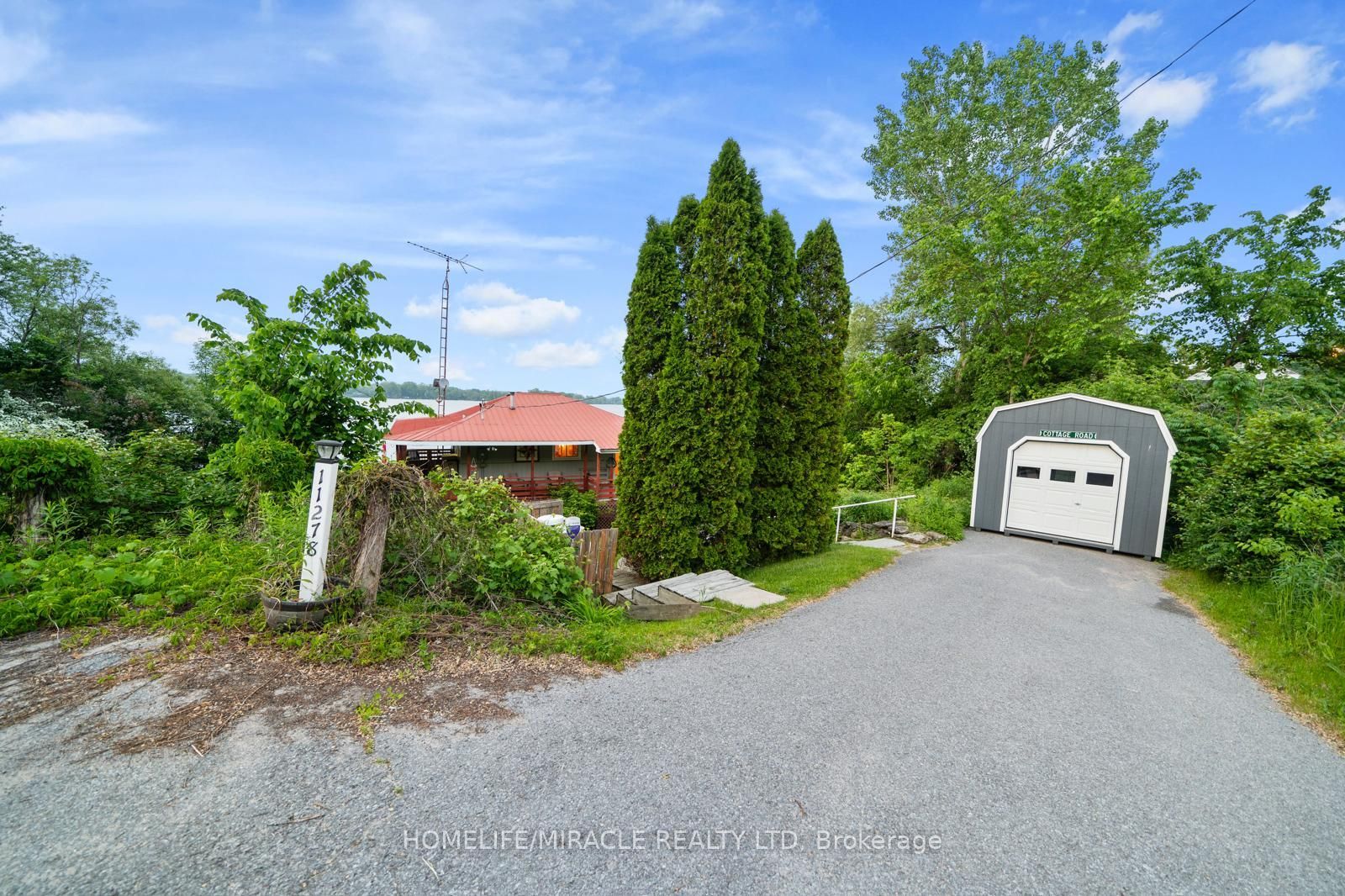 11278 Loyalist Parkway Property Photo 3