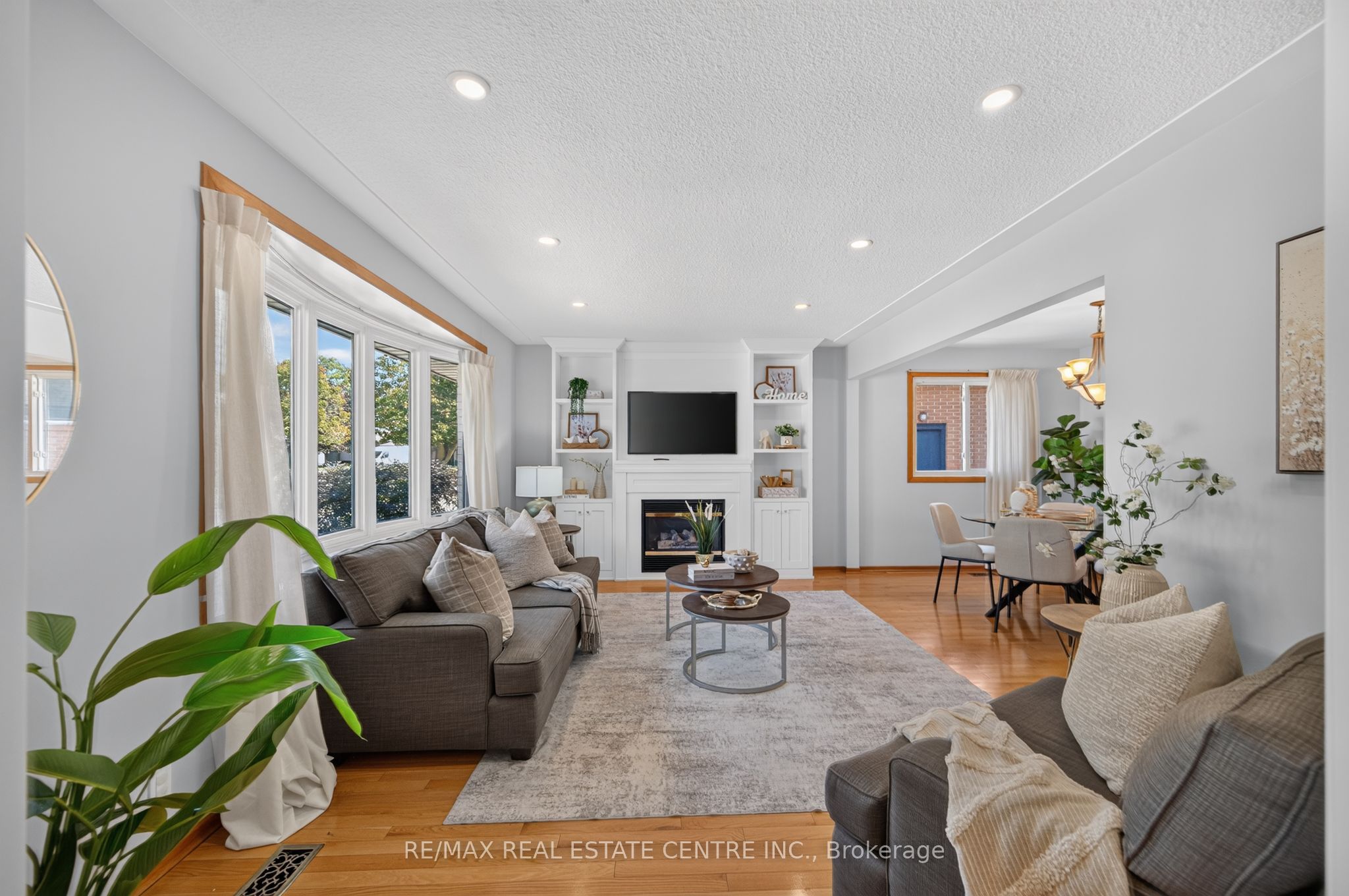 107 Laurentian Drive Property Photo 15