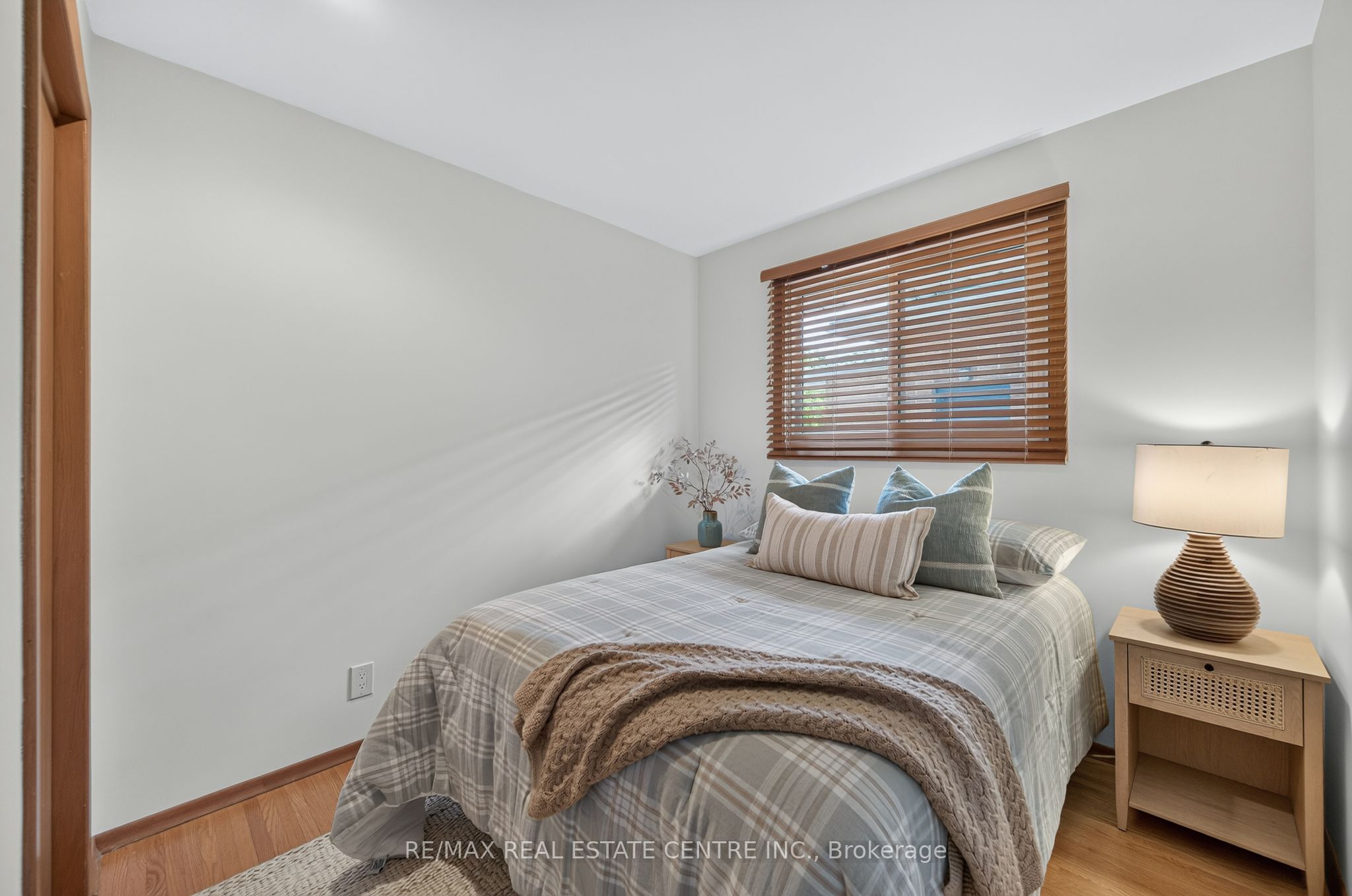 107 Laurentian Drive Property Photo 19