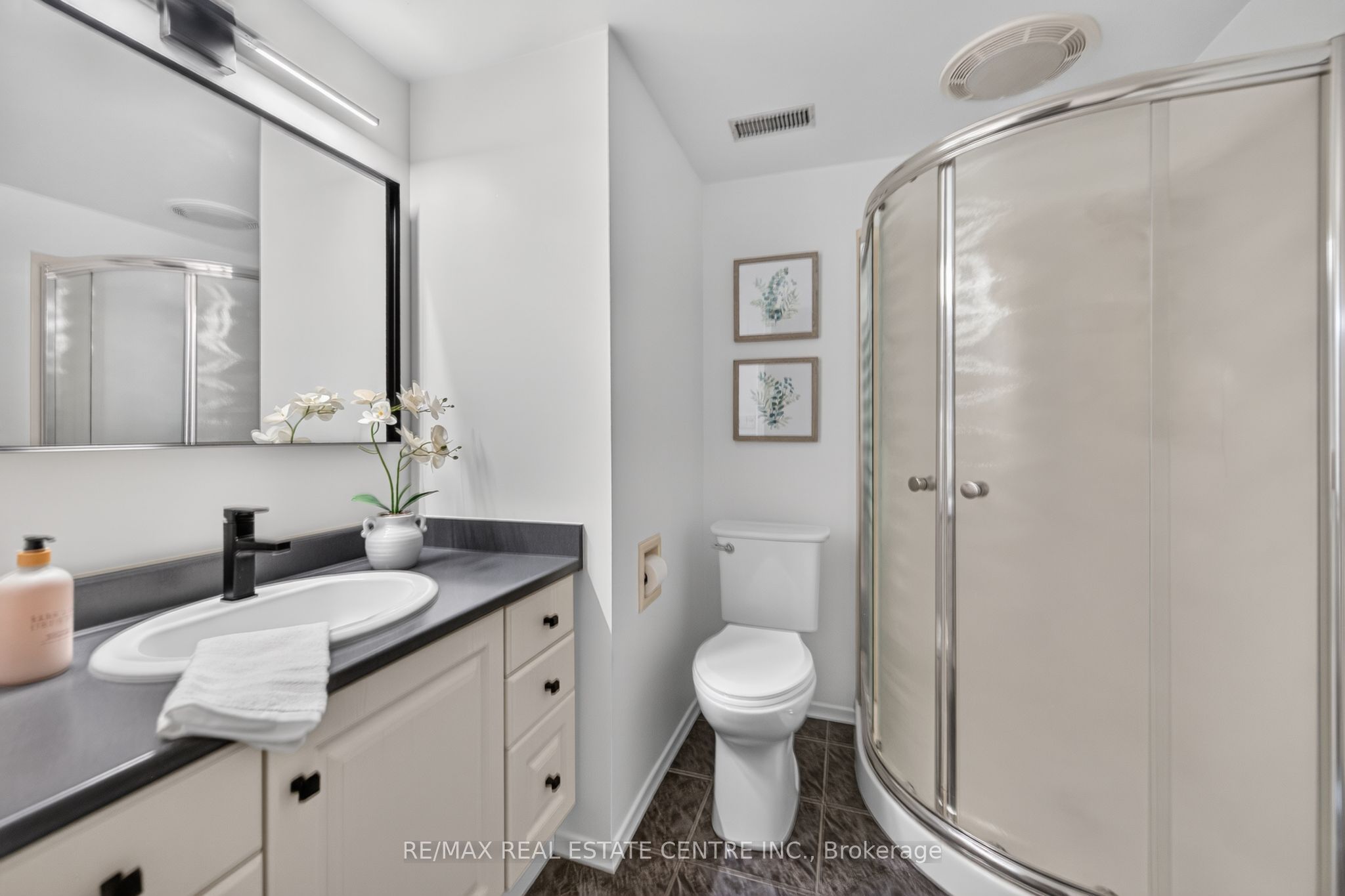 107 Laurentian Drive Property Photo 29