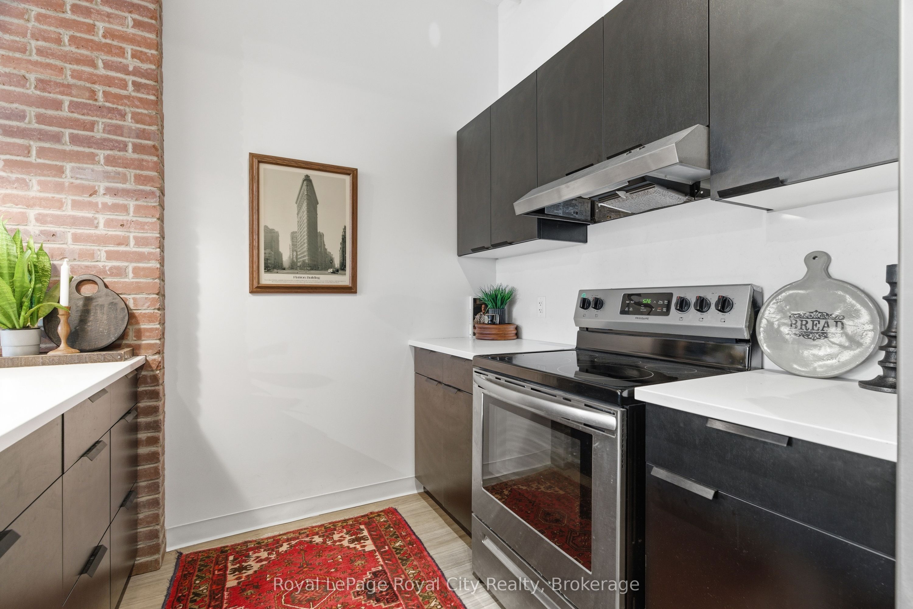 120 Huron Street 112 Property Photo 10