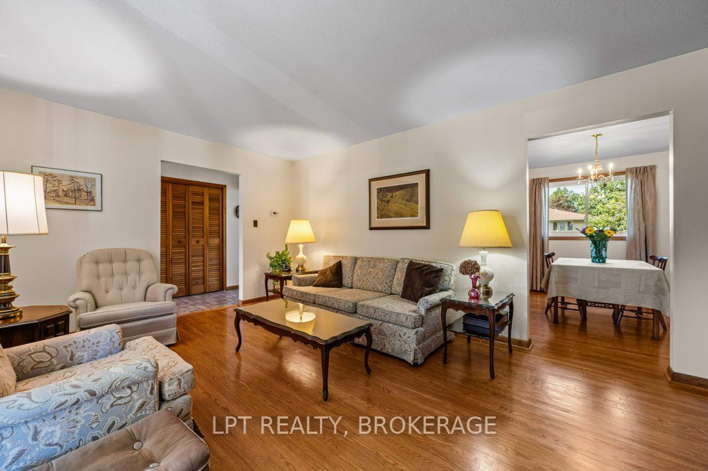 124 Campbell Crescent Property Photo 7