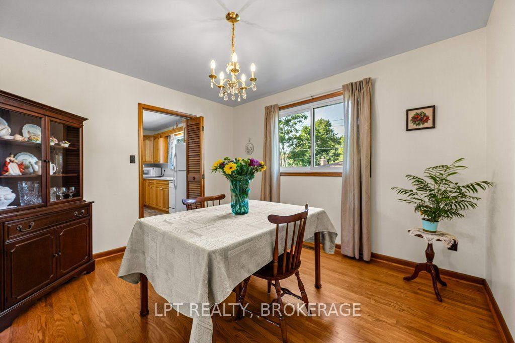 124 Campbell Crescent Property Photo 8