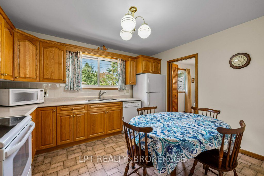 124 Campbell Crescent Property Photo 11