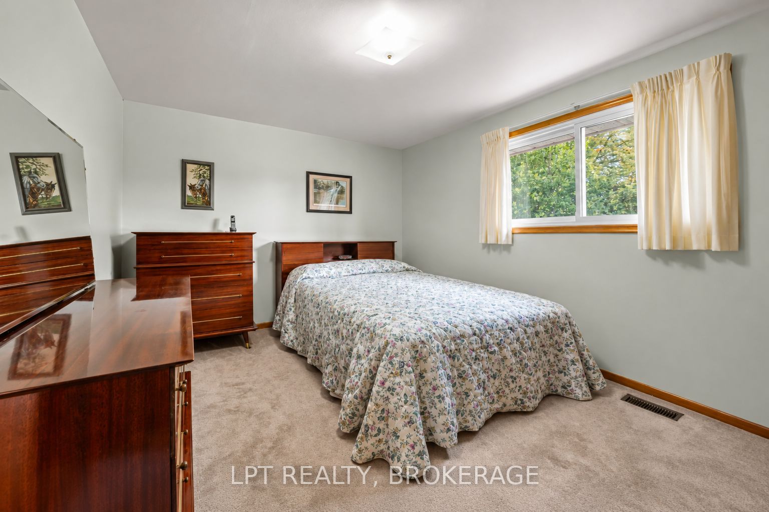 124 Campbell Crescent Property Photo 22