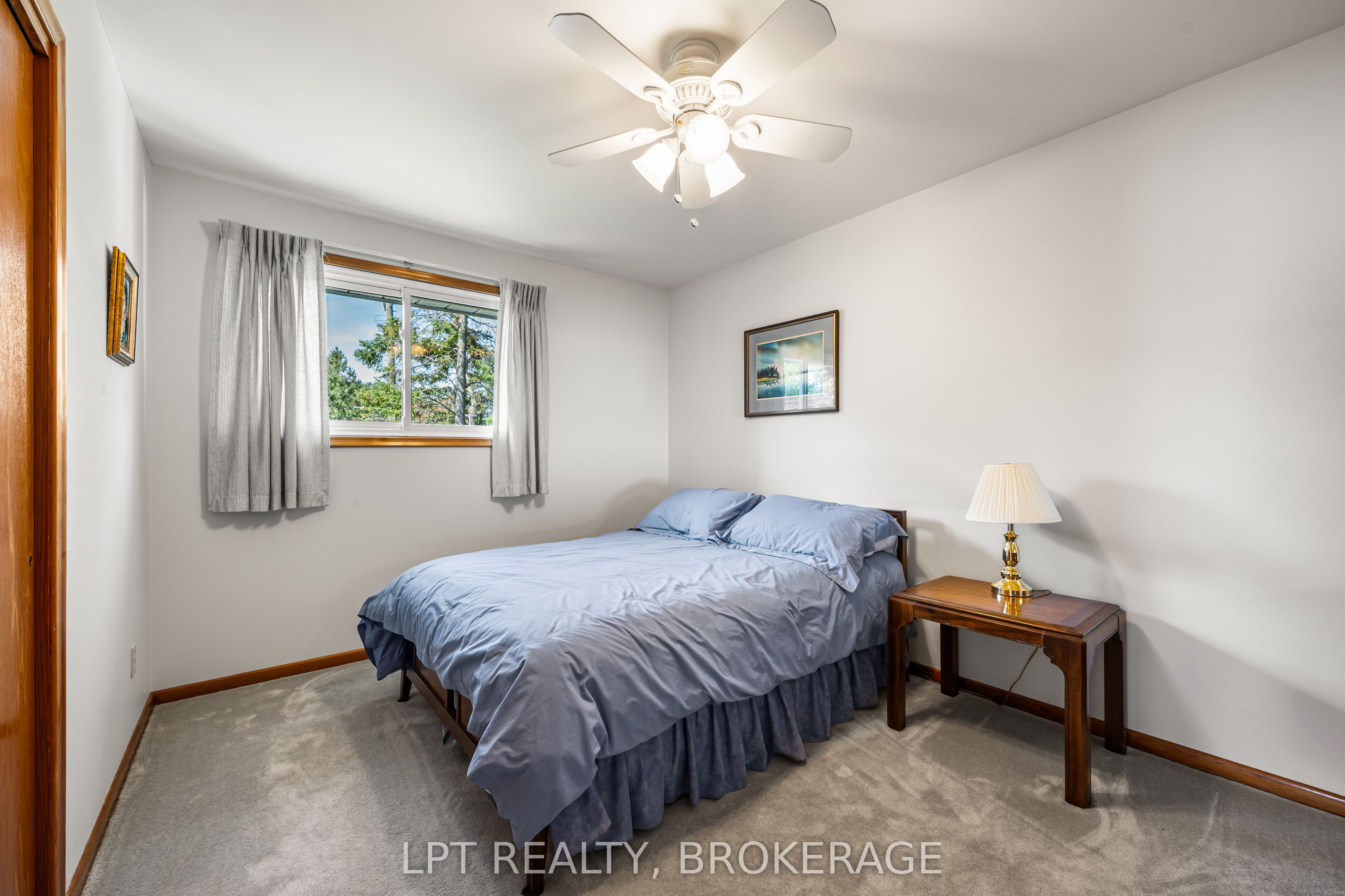 124 Campbell Crescent Property Photo 24