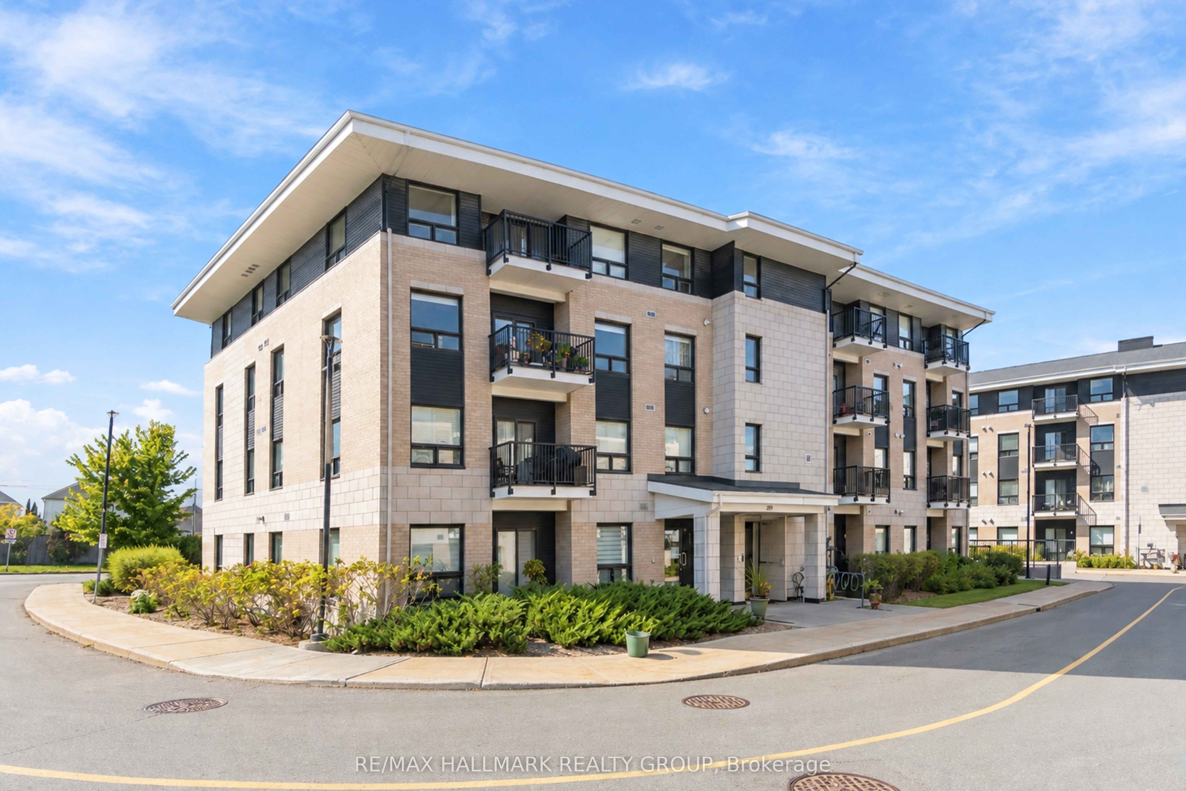 200 Winterfell Private 406 Property Photo 1
