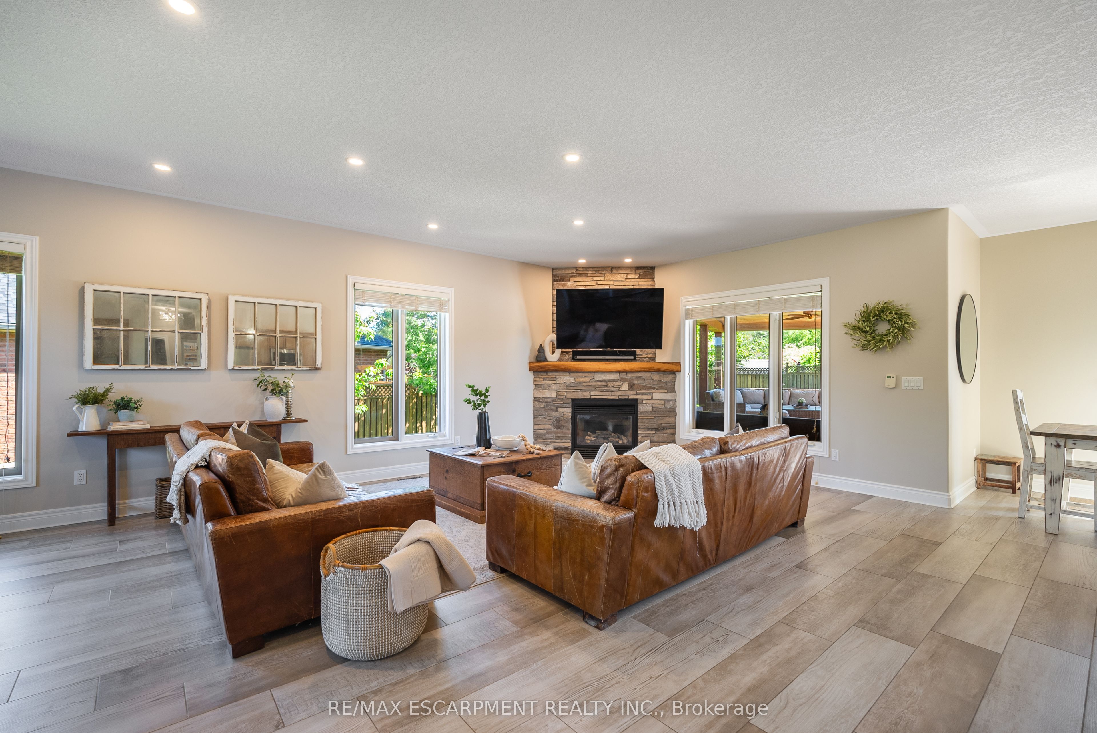 46 Sea Breeze Drive Property Photo 7