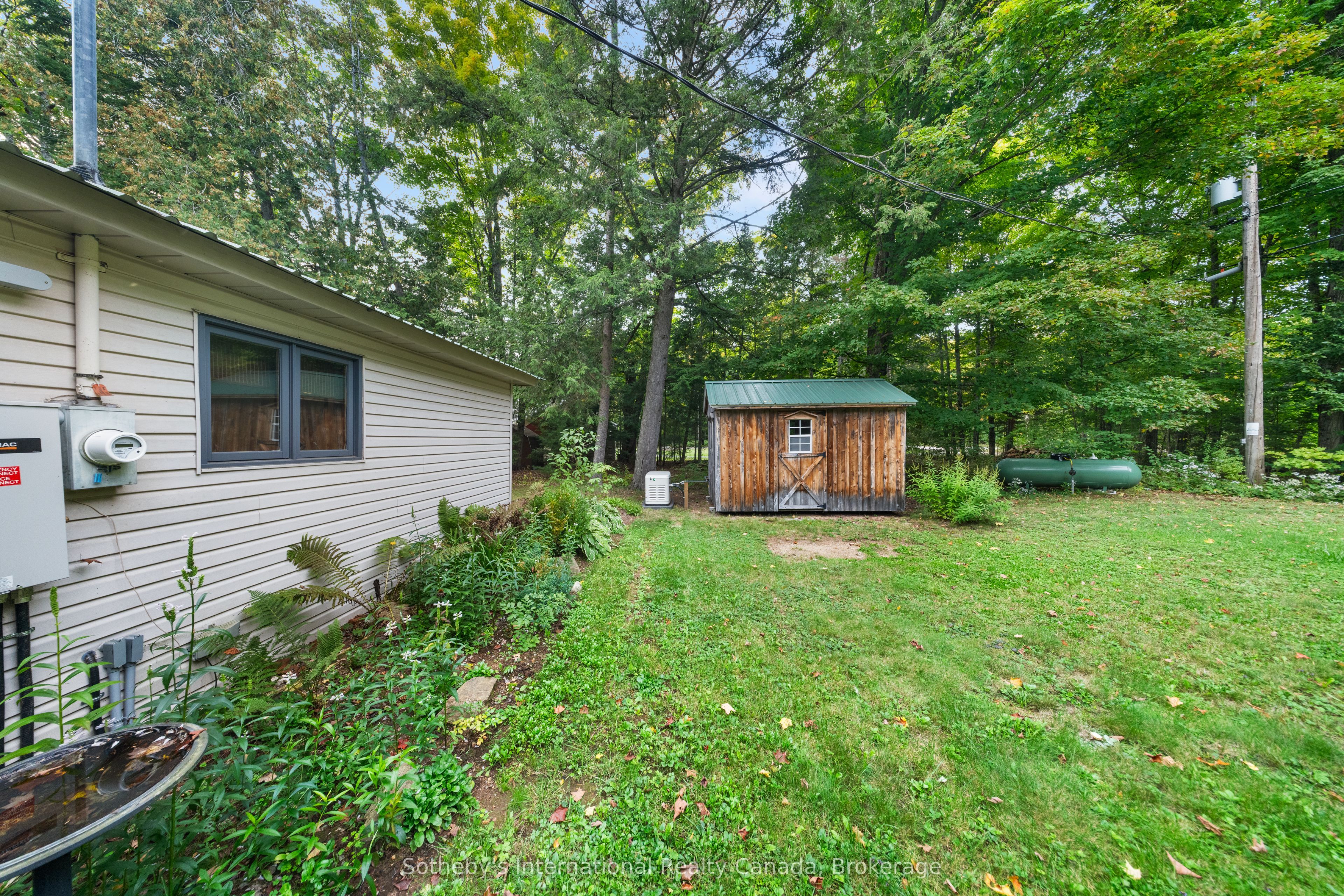 1054 Keysbury Drive Property Photo 34