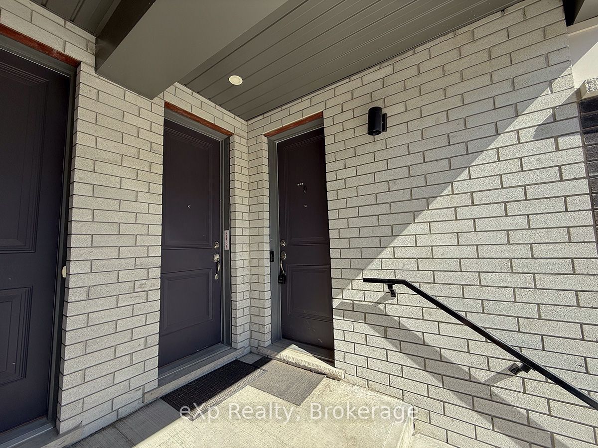 160 Densmore Road 402 Property Photo 5