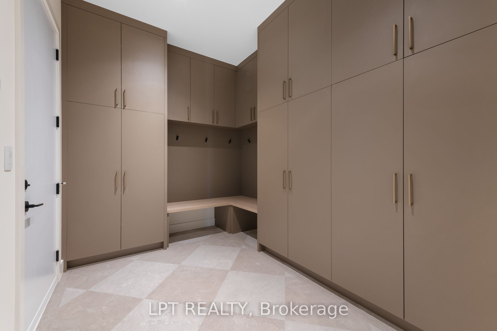 1063 River Road Property Photo 24