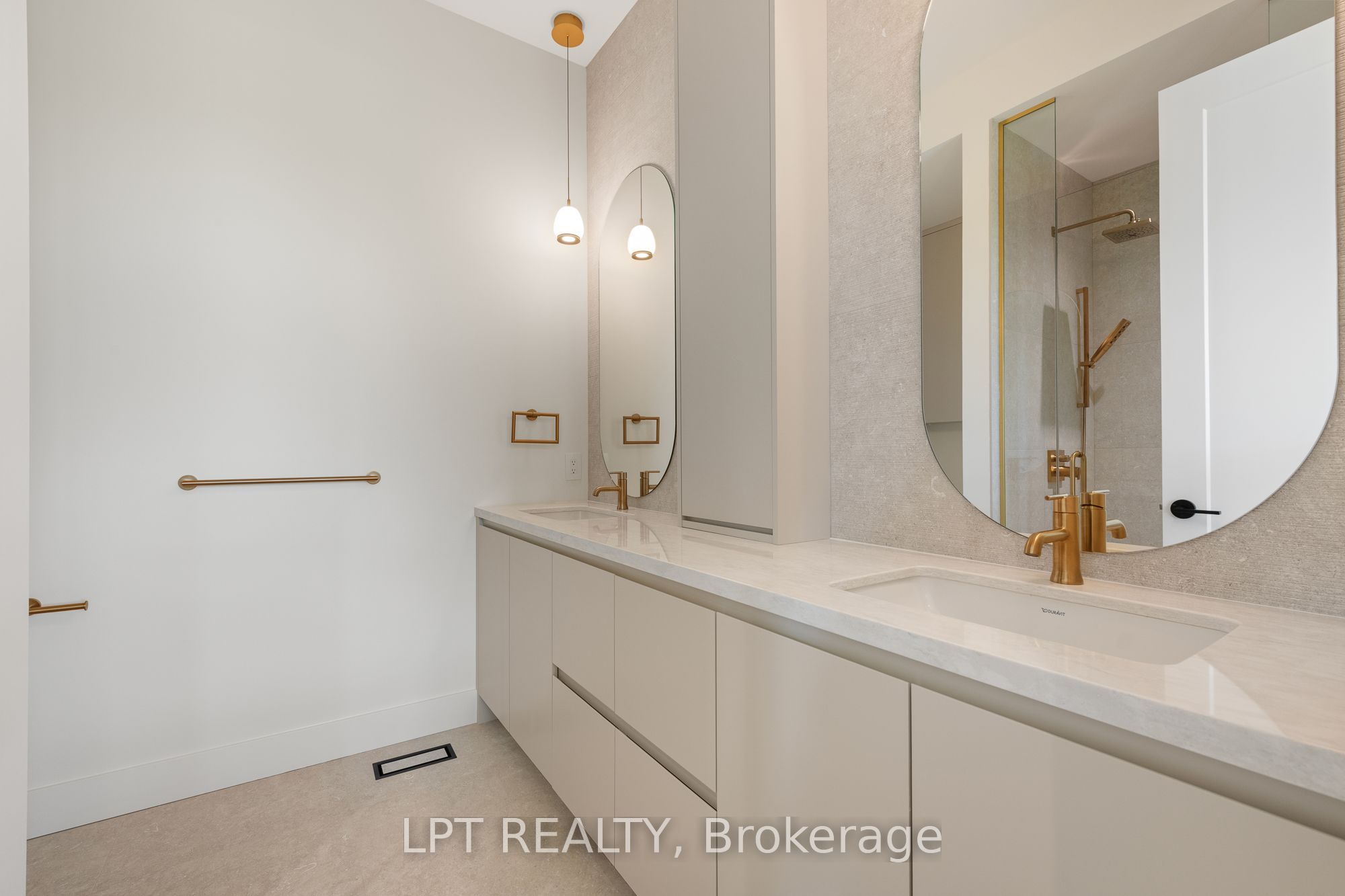 1063 River Road Property Photo 37