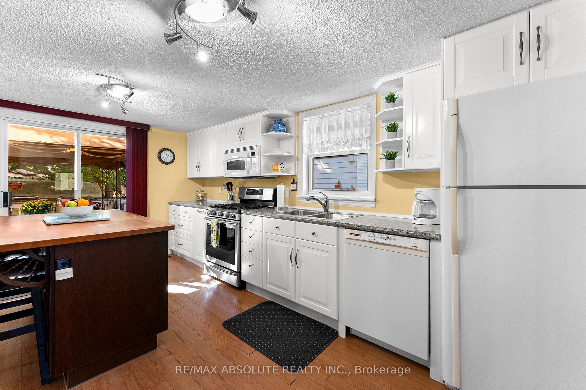 150 Mcgonigal Street W Property Photo 15