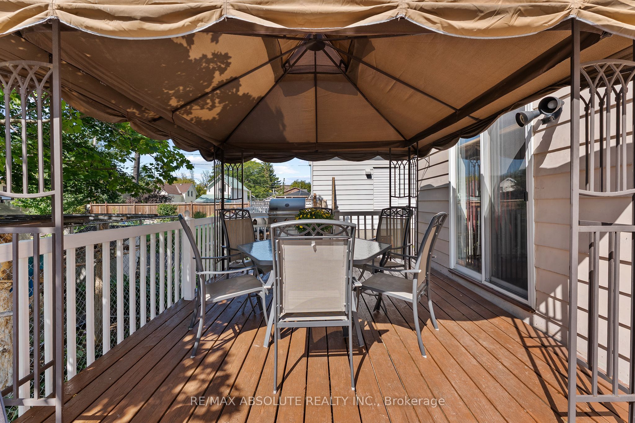 150 Mcgonigal Street W Property Photo 32