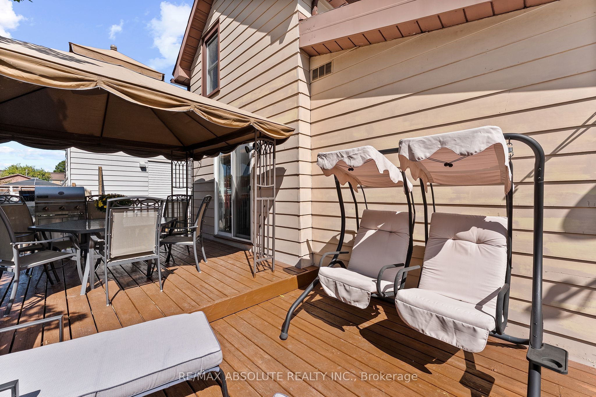150 Mcgonigal Street W Property Photo 34