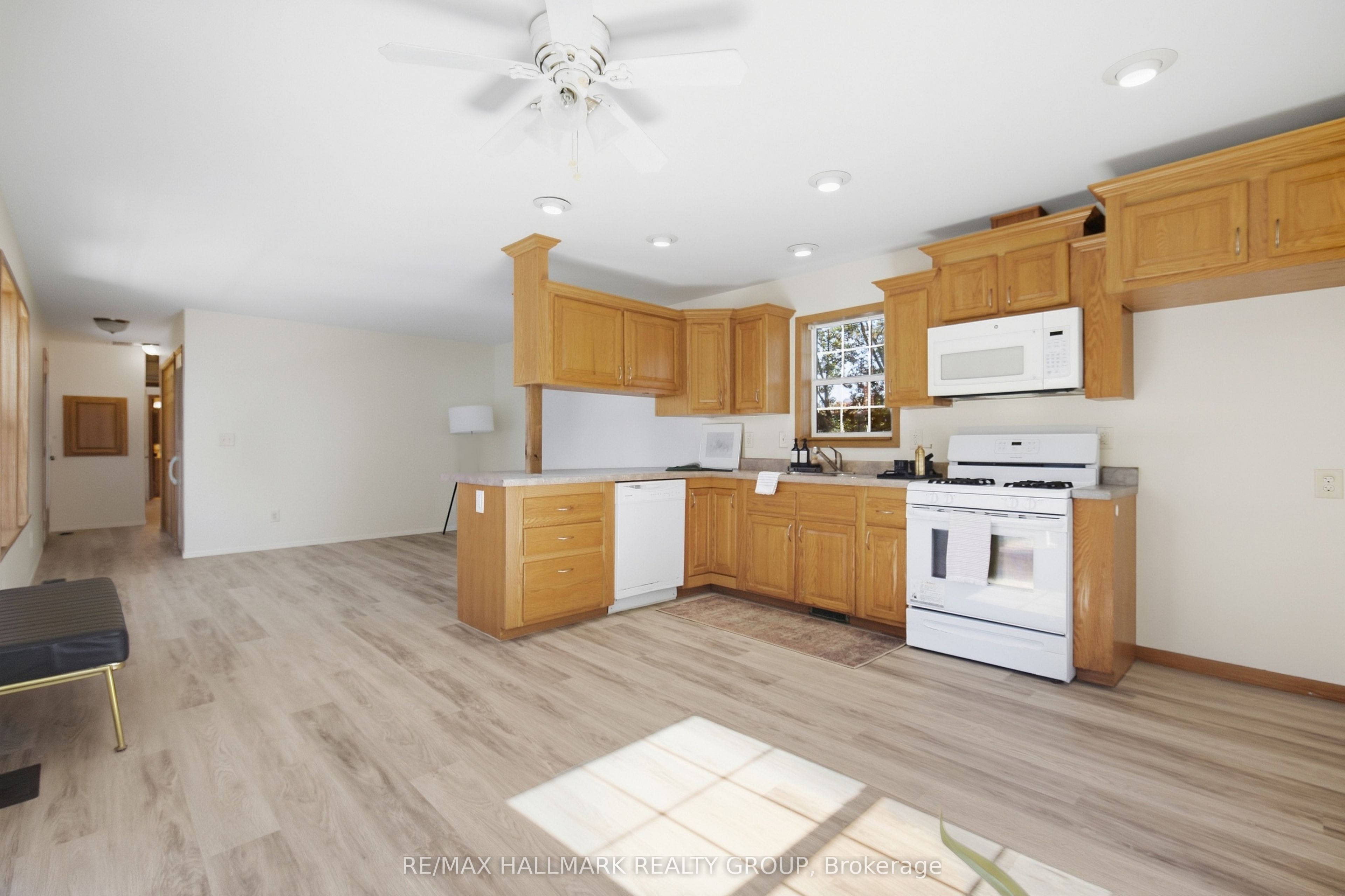 14 Pacific Avenue Property Photo 4