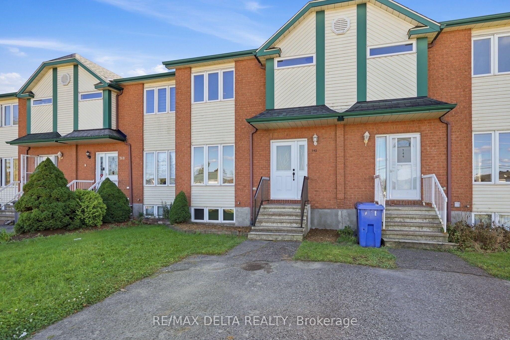 742 Nelson Street Property Photo 2