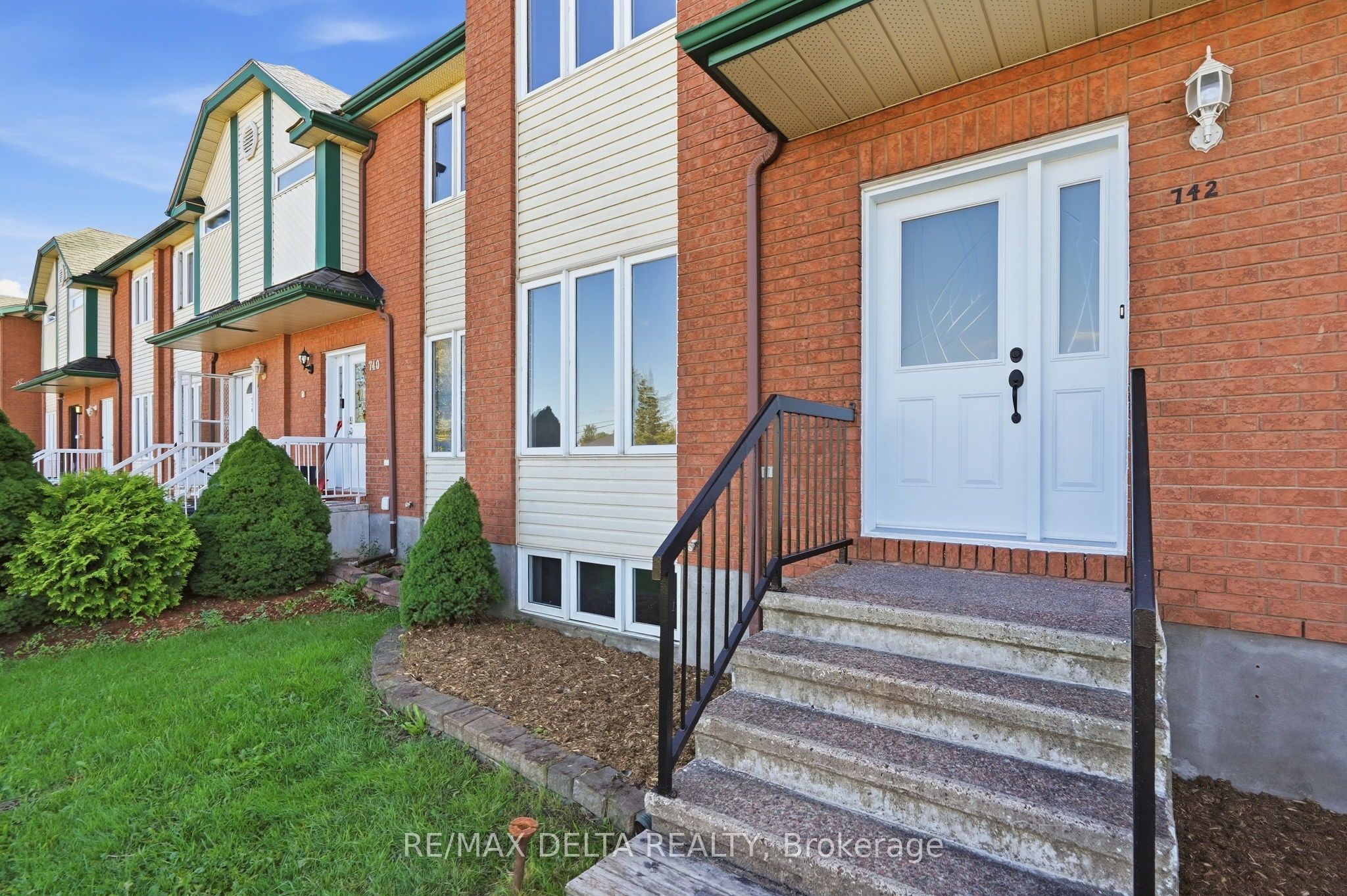 742 Nelson Street Property Photo 3