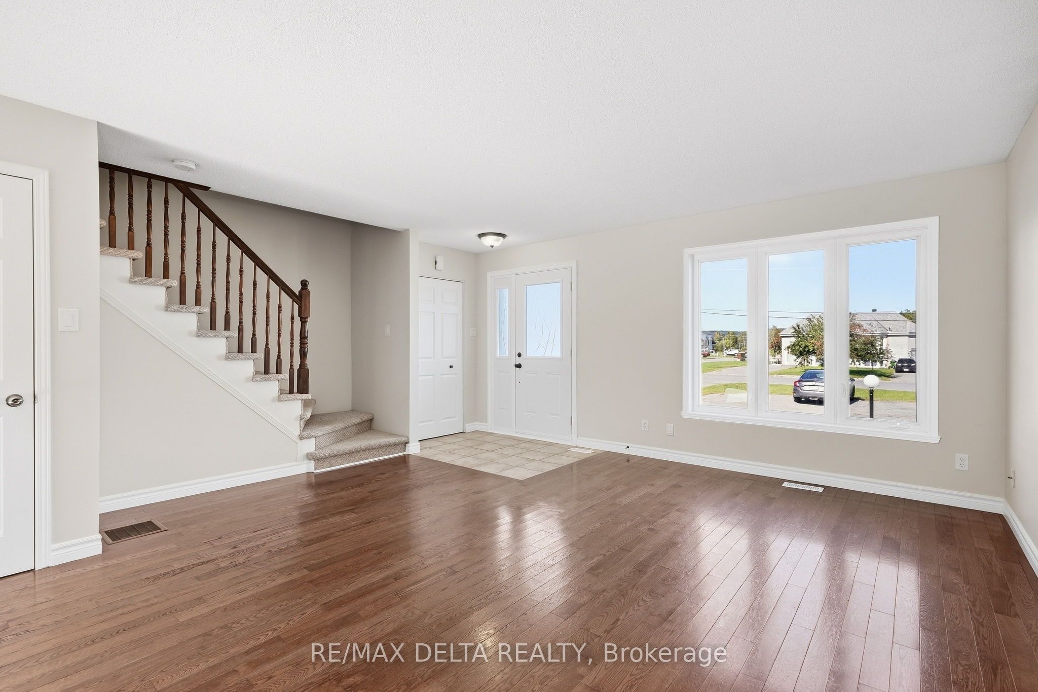 742 Nelson Street Property Photo 7
