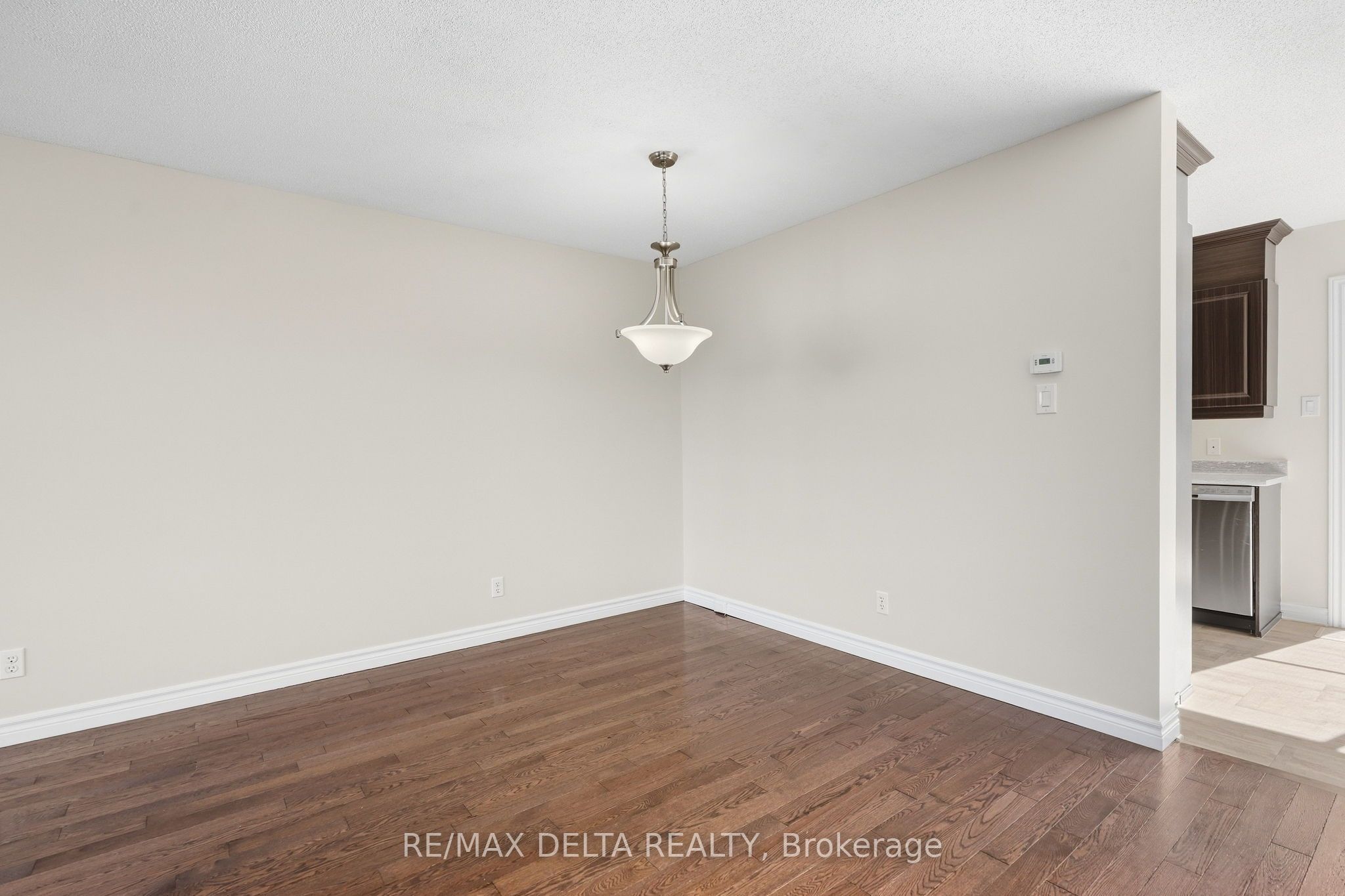 742 Nelson Street Property Photo 9