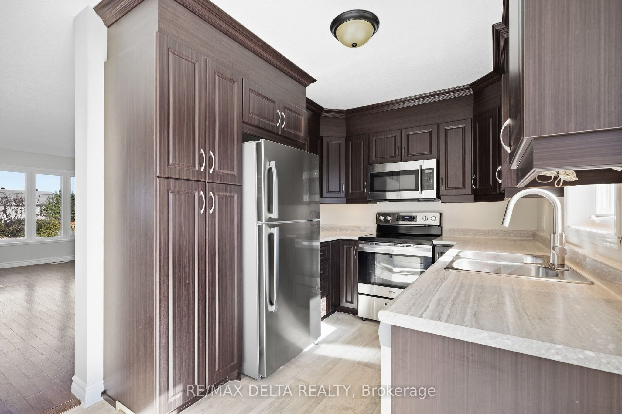 742 Nelson Street Property Photo 13