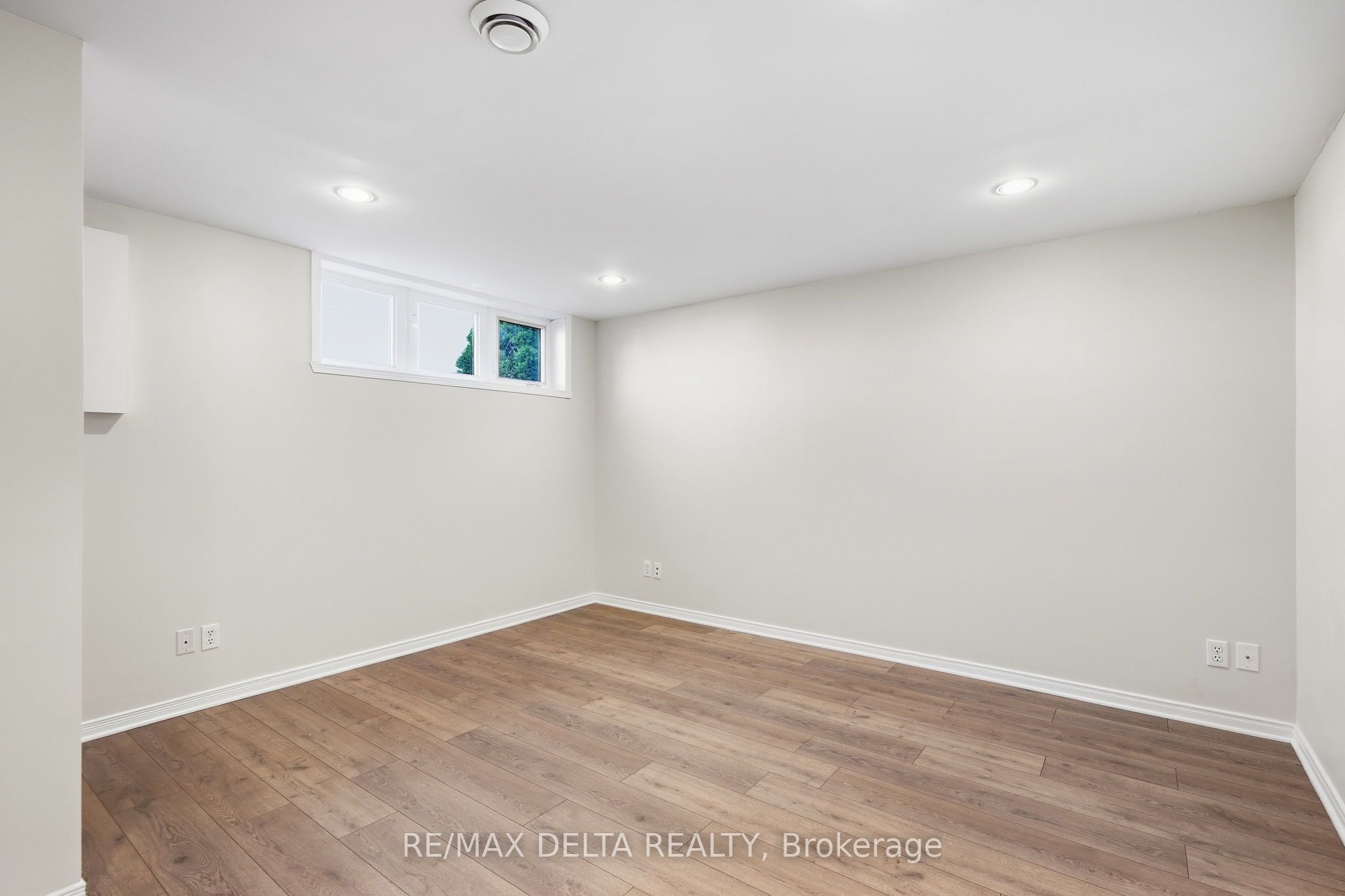 742 Nelson Street Property Photo 22