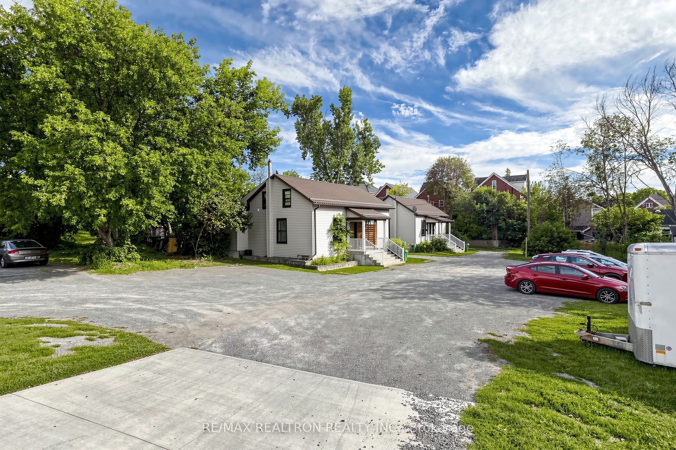 185 W Parkhill Road Property Photo 2