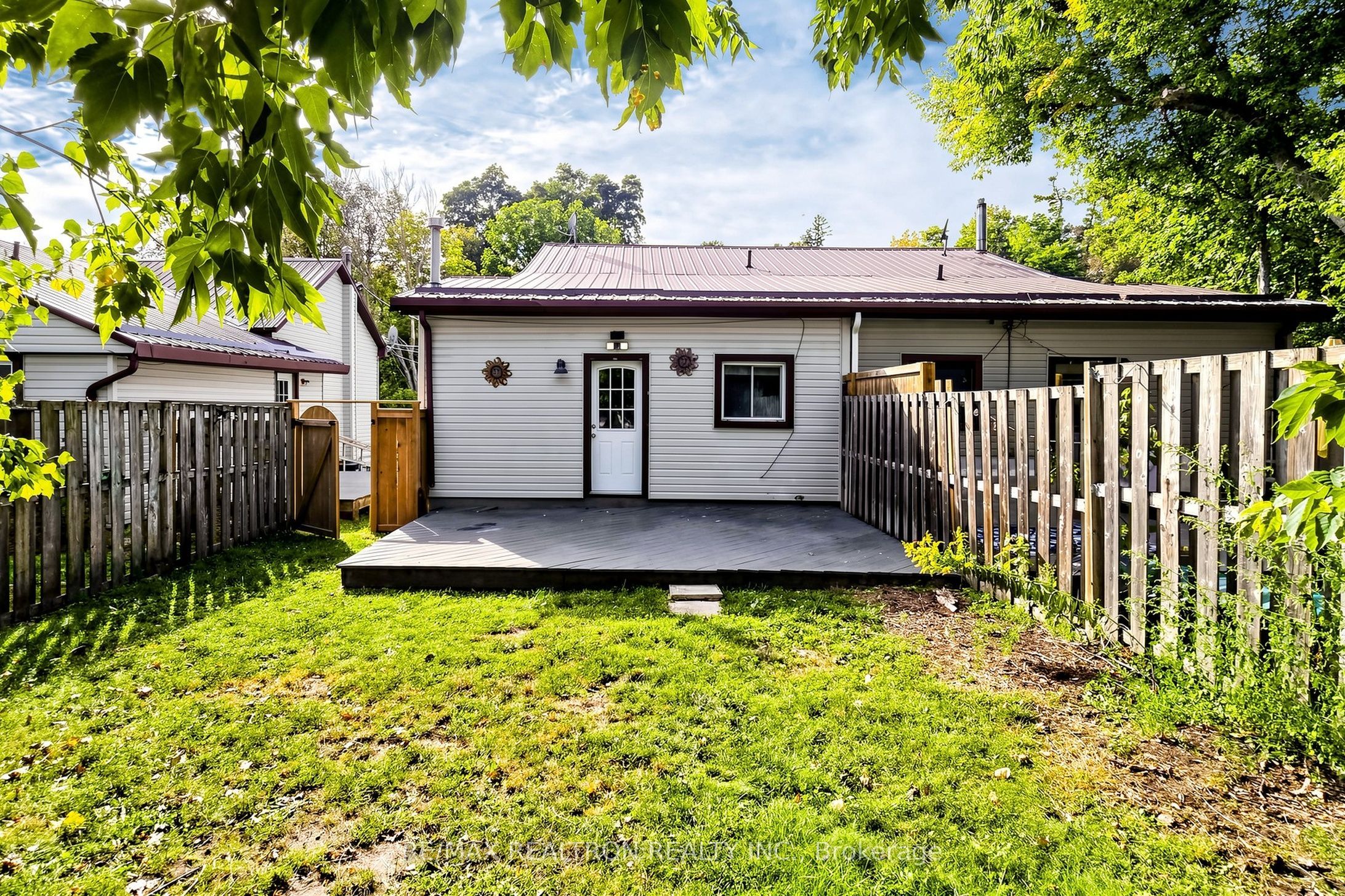 185 W Parkhill Road Property Photo 7