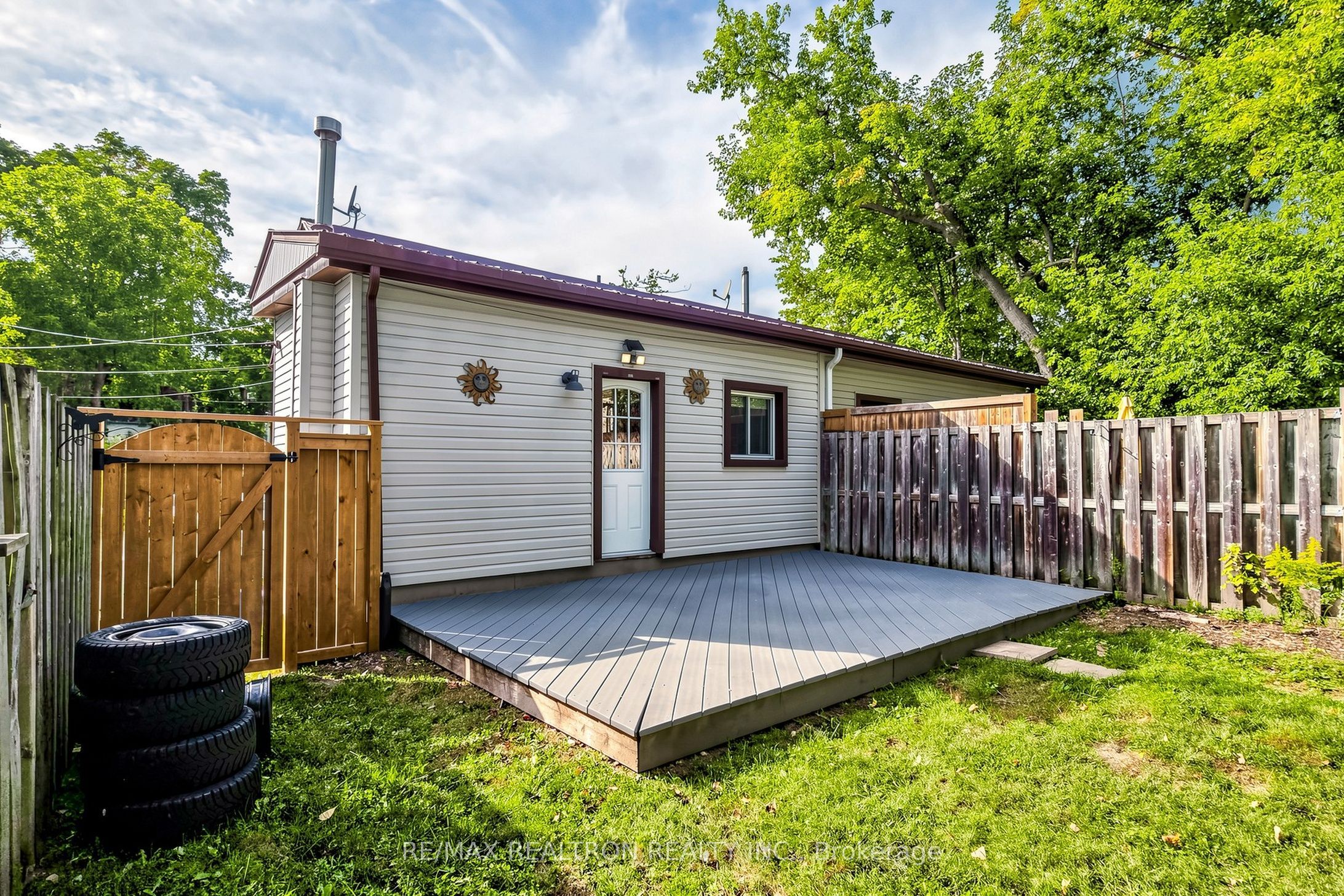 185 W Parkhill Road Property Photo 8