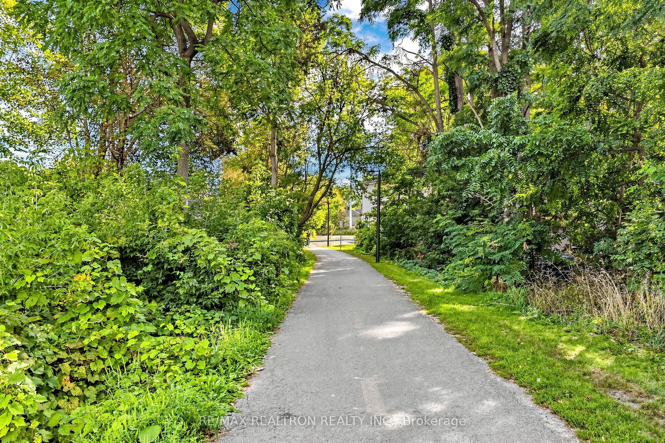 185 W Parkhill Road Property Photo 13