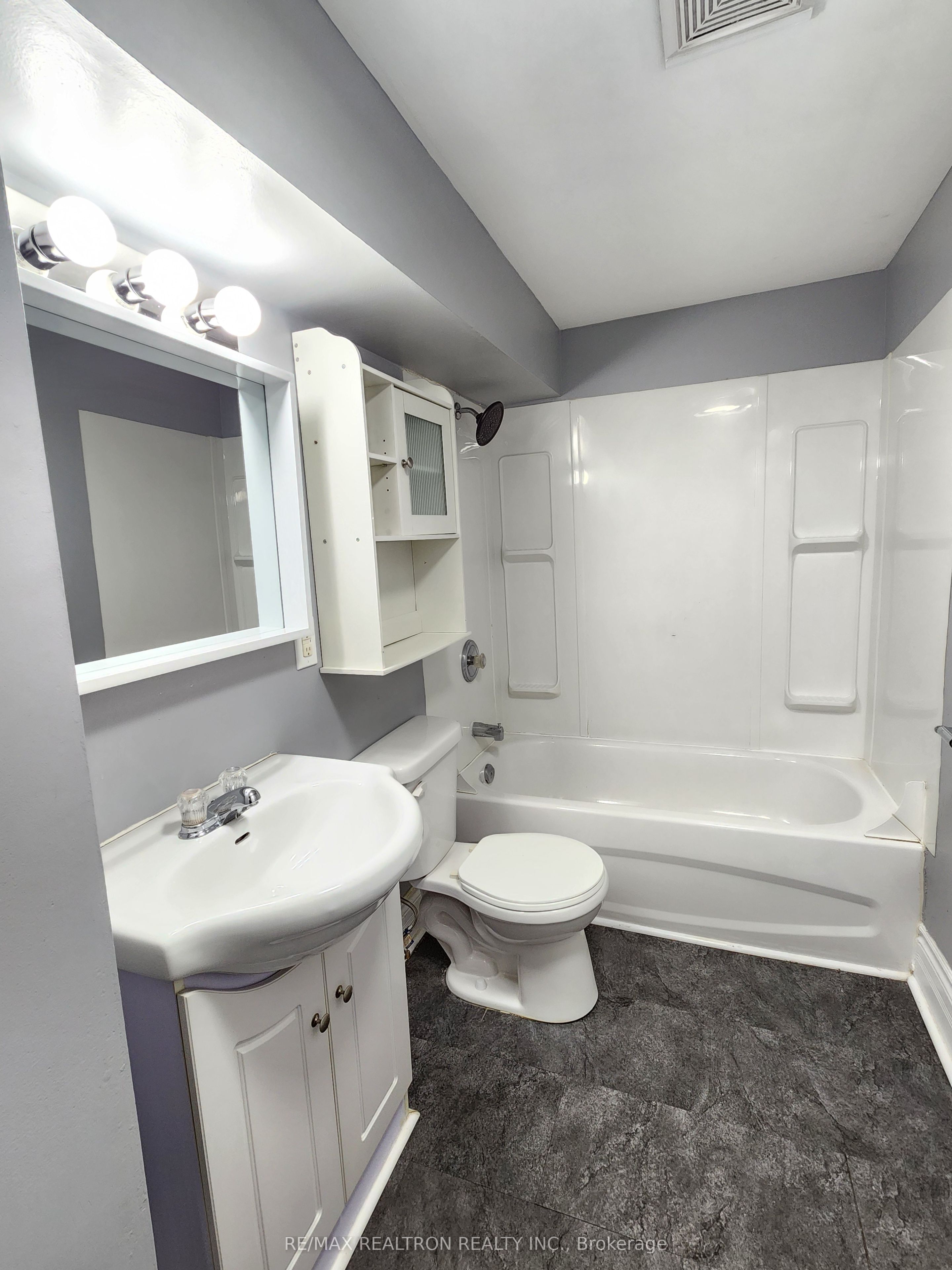 185 W Parkhill Road Property Photo 24