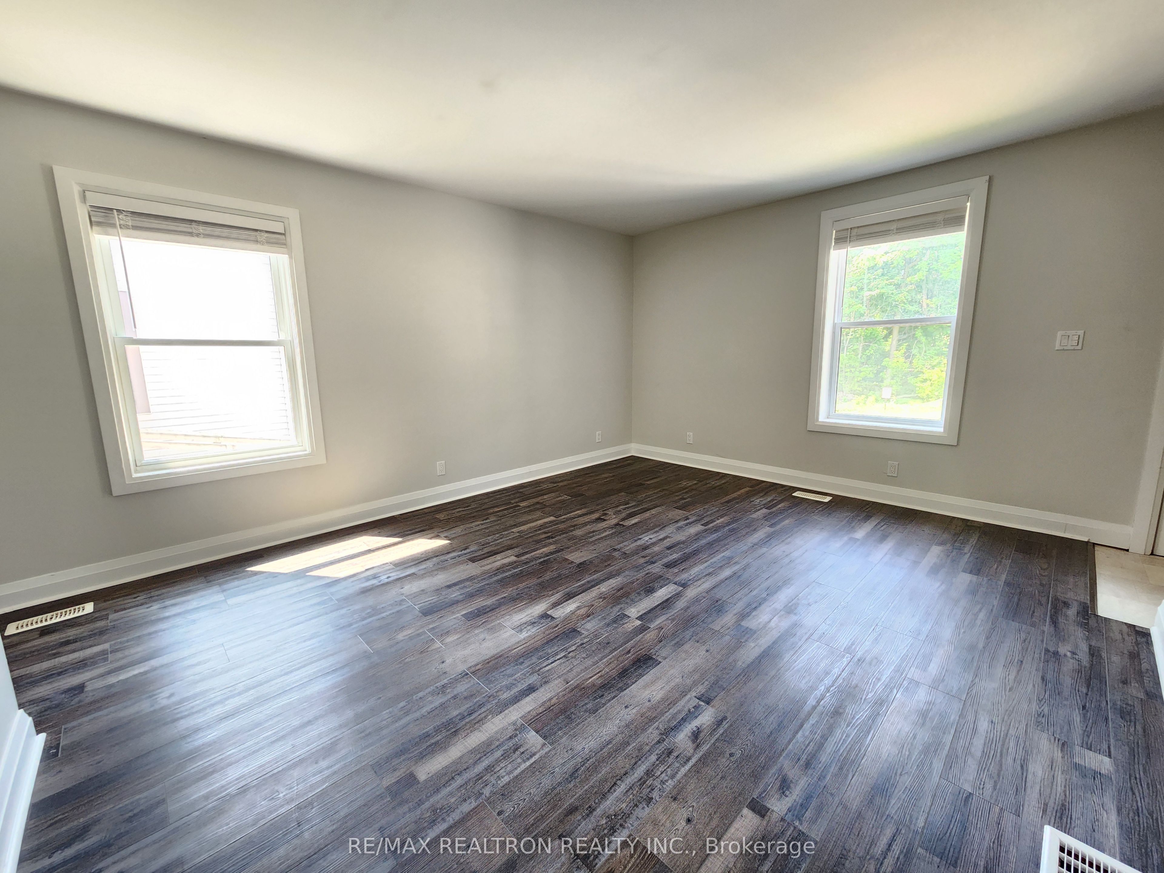 185 W Parkhill Road Property Photo 29