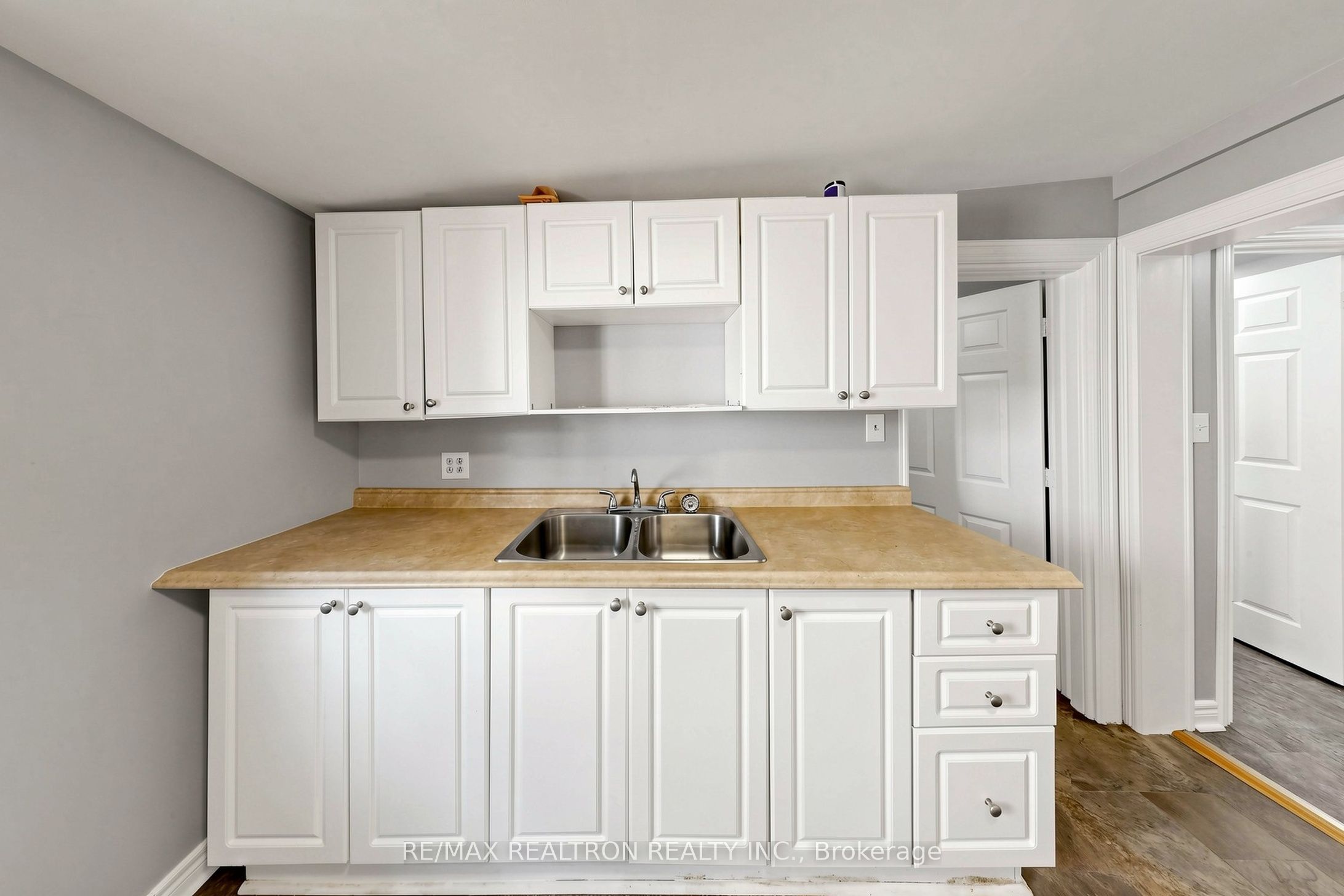 185 W Parkhill Road Property Photo 34