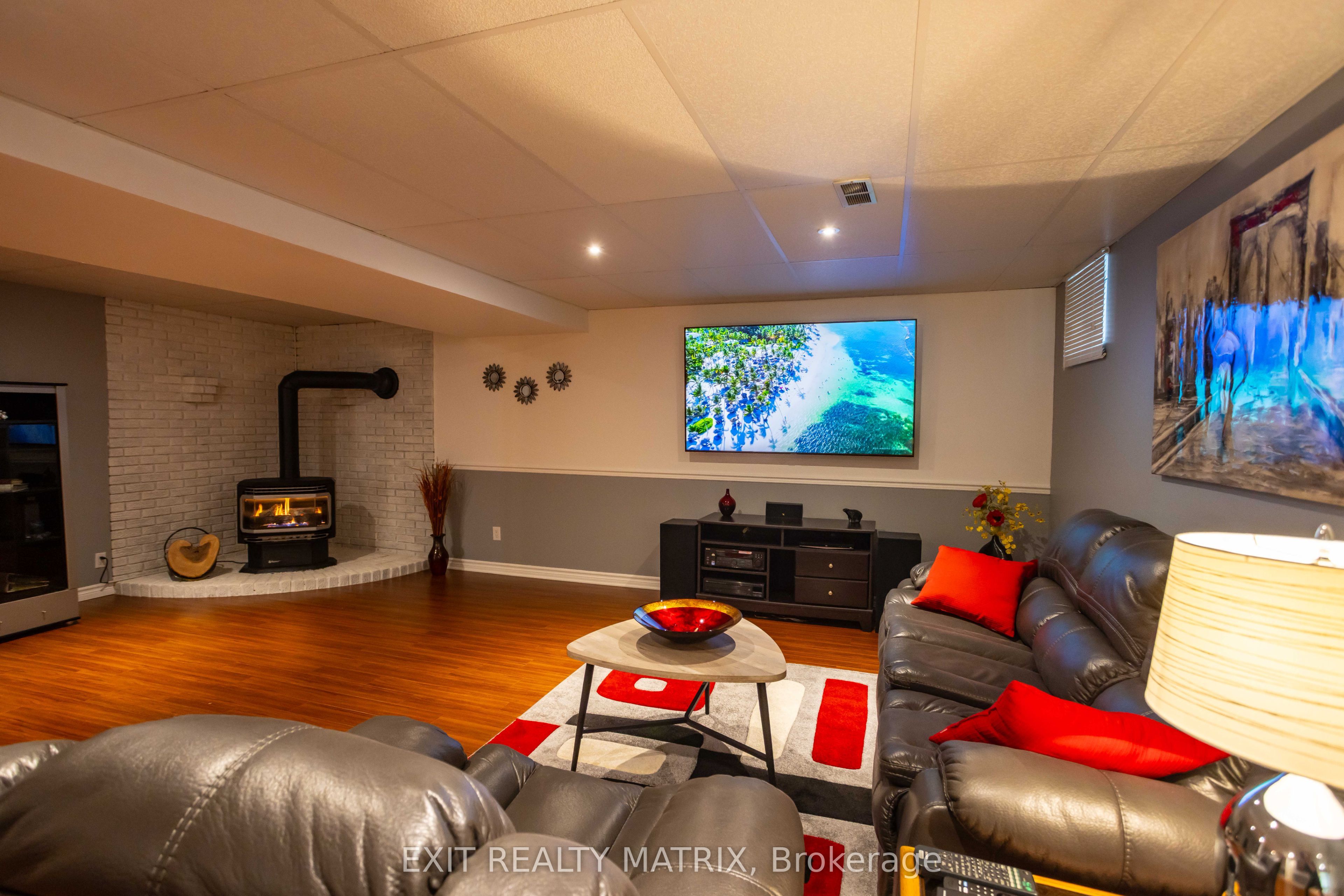 5 Gold Crescent Property Photo 24