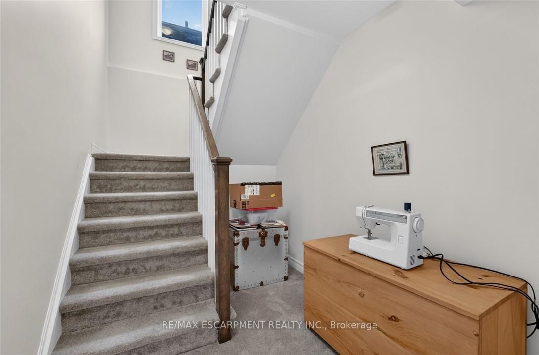 37 Brookside Terrace 43 Property Photo 28