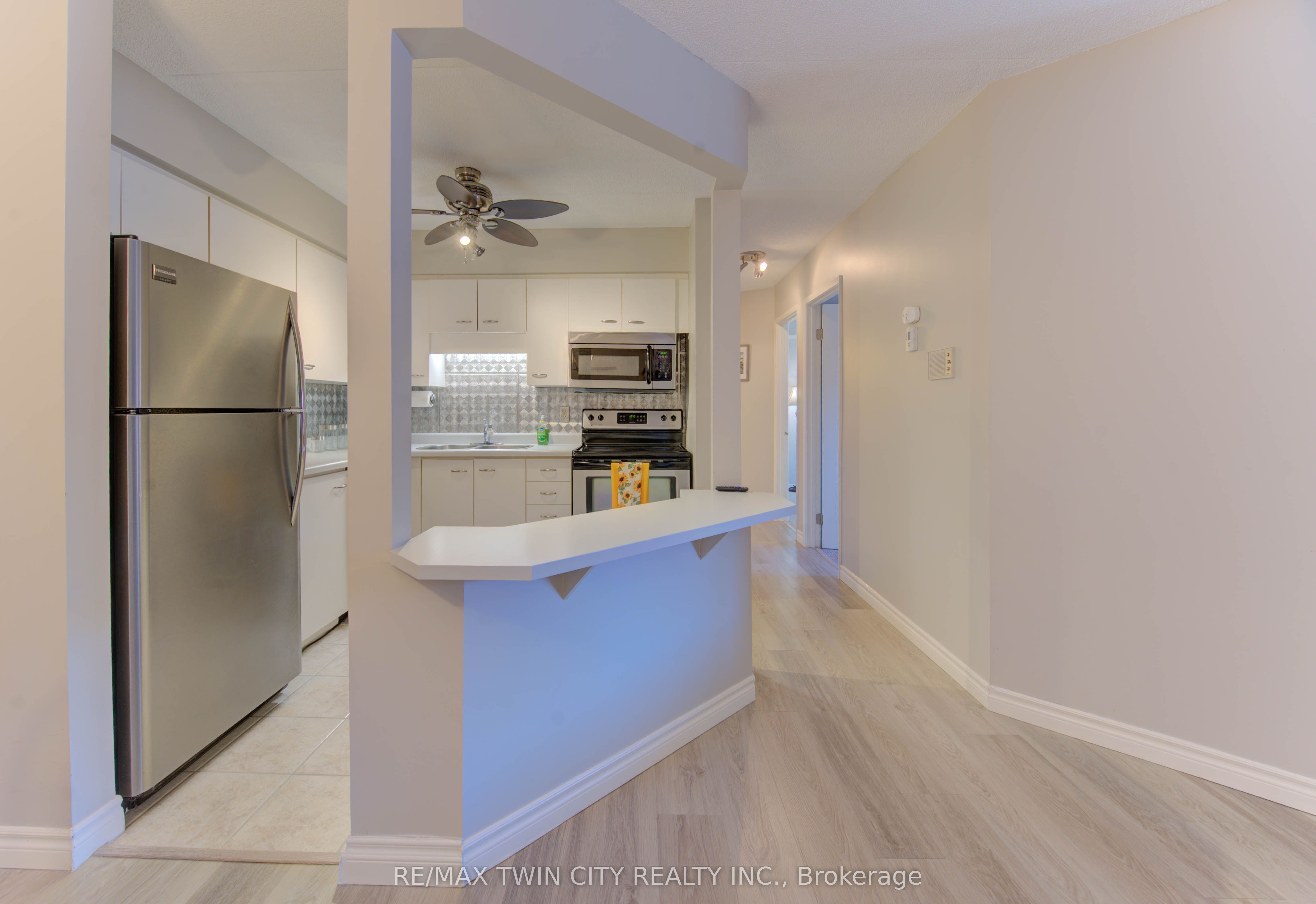 3085 Kingsway Drive 27 Property Photo 11