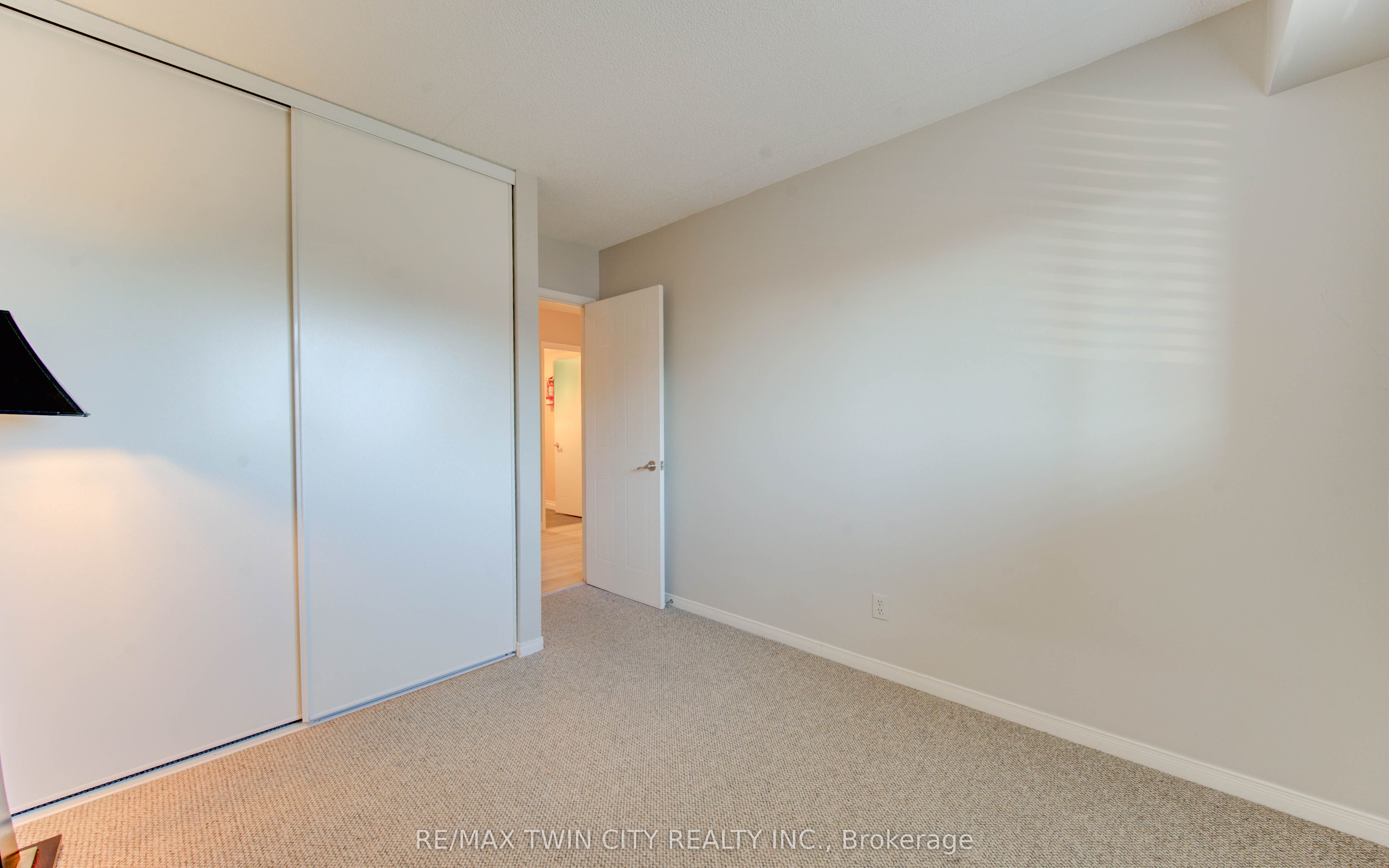 3085 Kingsway Drive 27 Property Photo 18