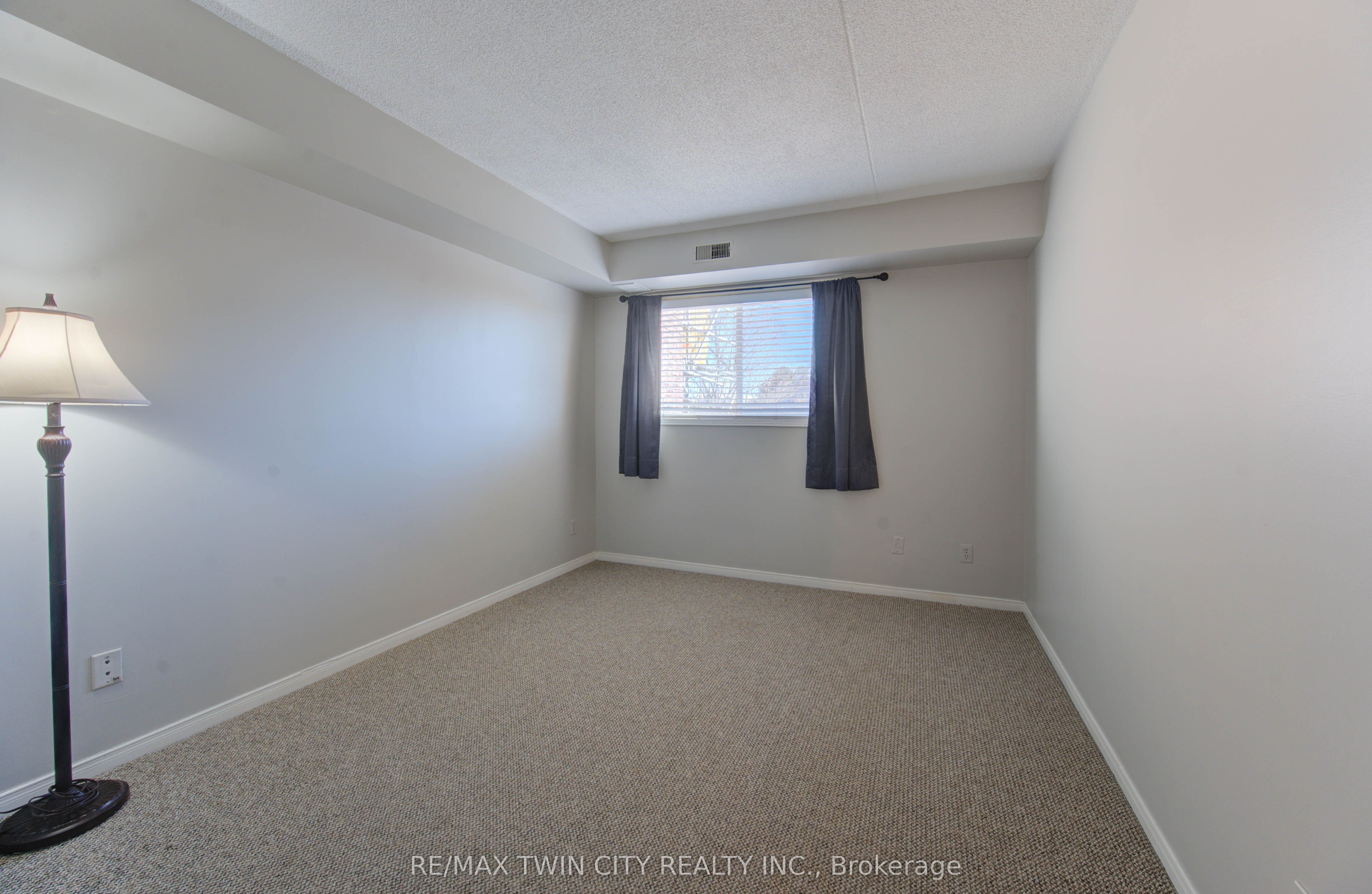 3085 Kingsway Drive 27 Property Photo 19