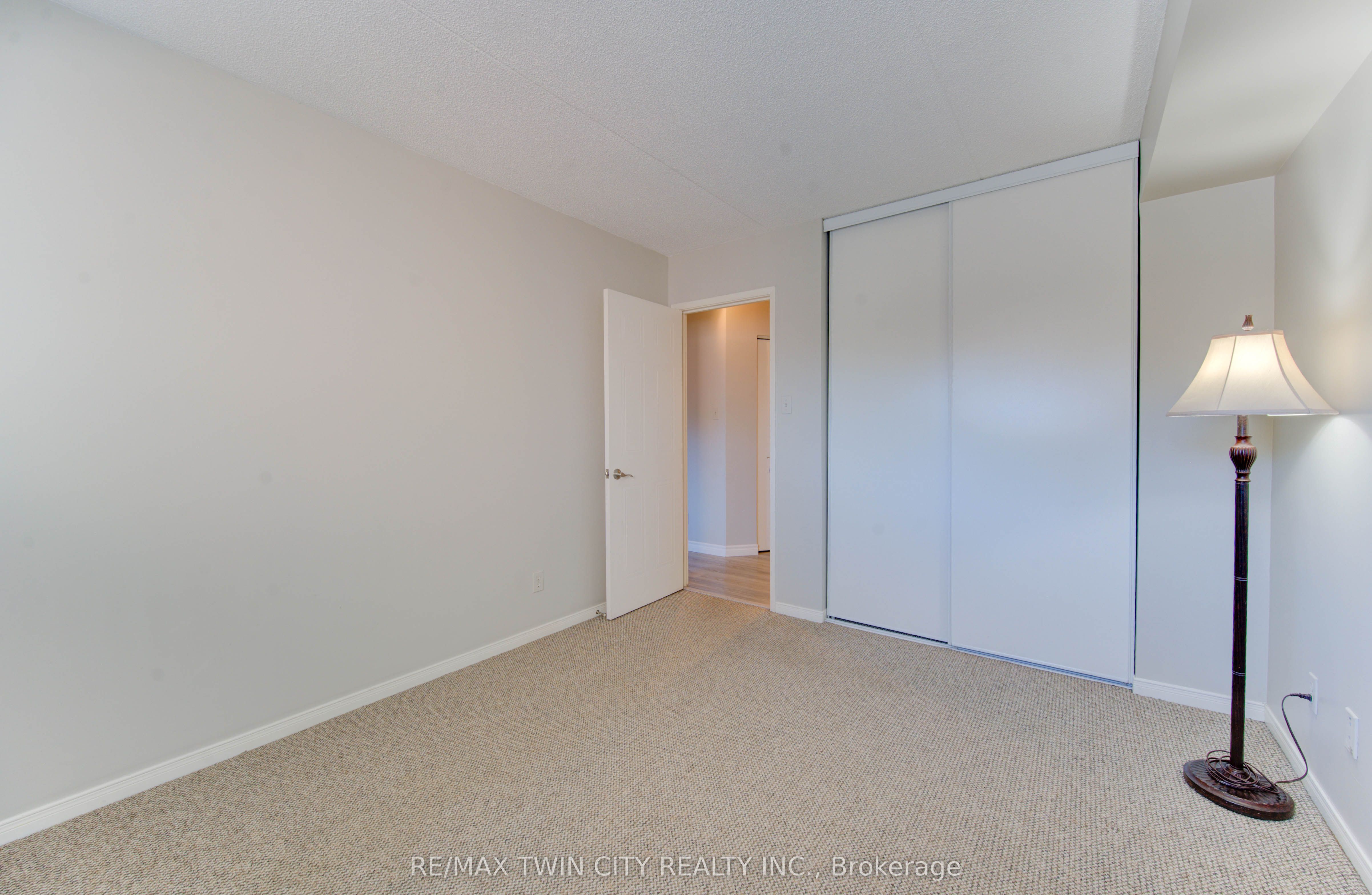 3085 Kingsway Drive 27 Property Photo 20