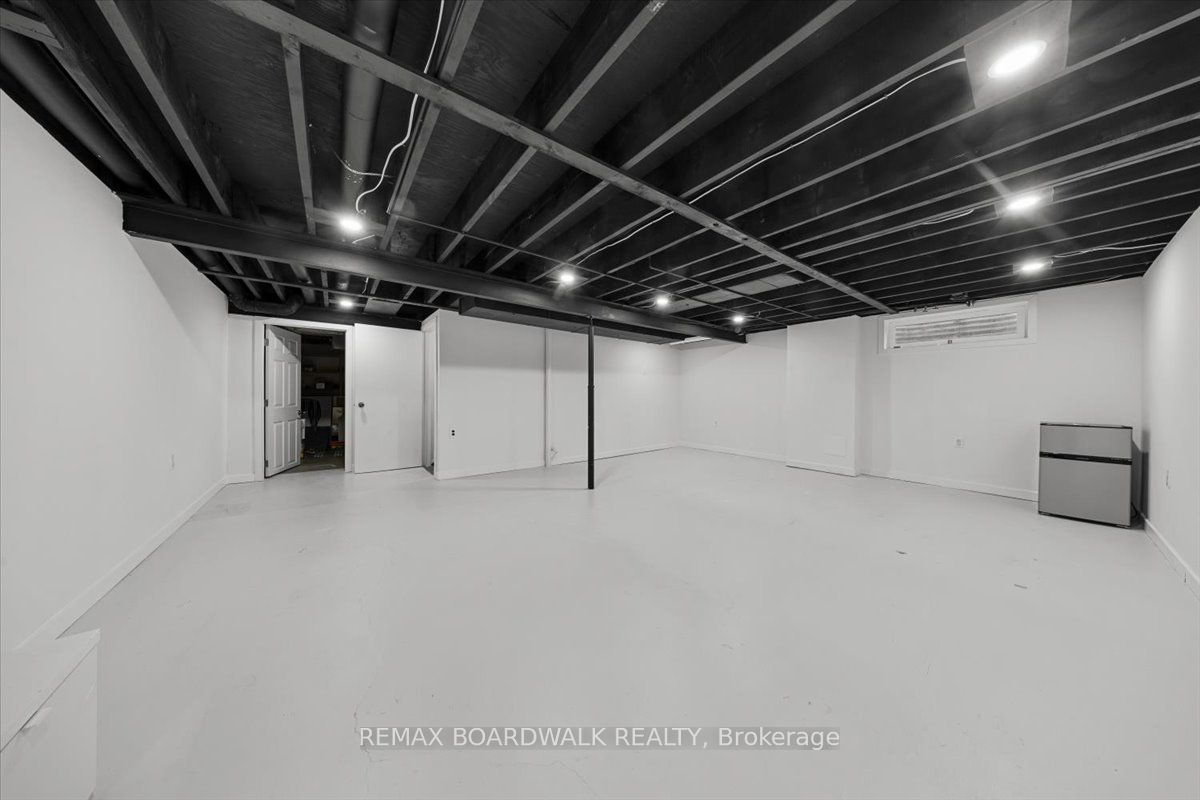 1853 Kilborn Avenue Property Photo 44