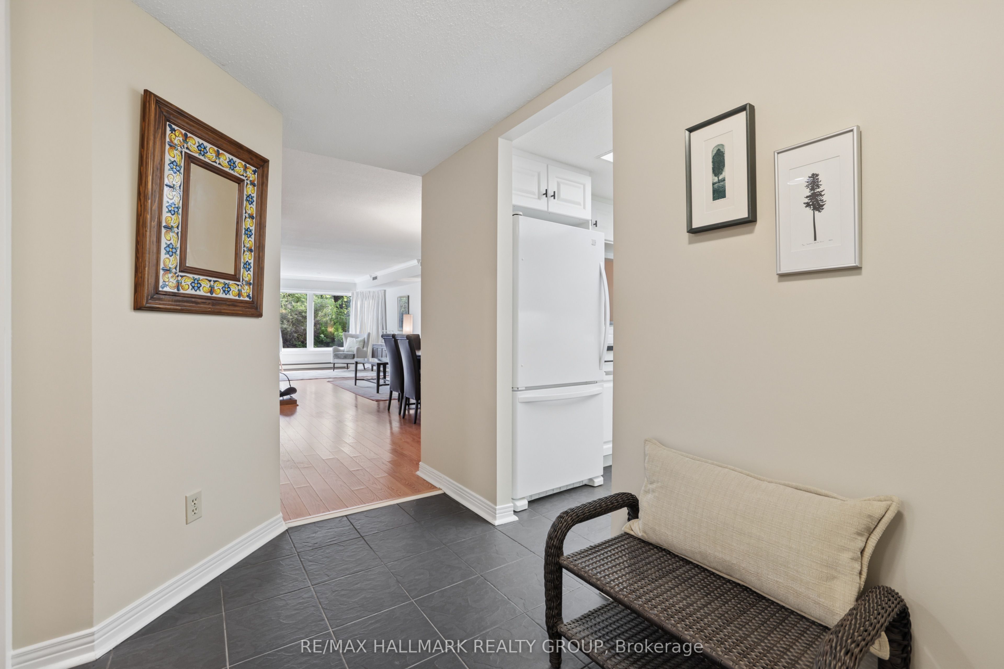263 Botanica Private 75a Property Photo 5