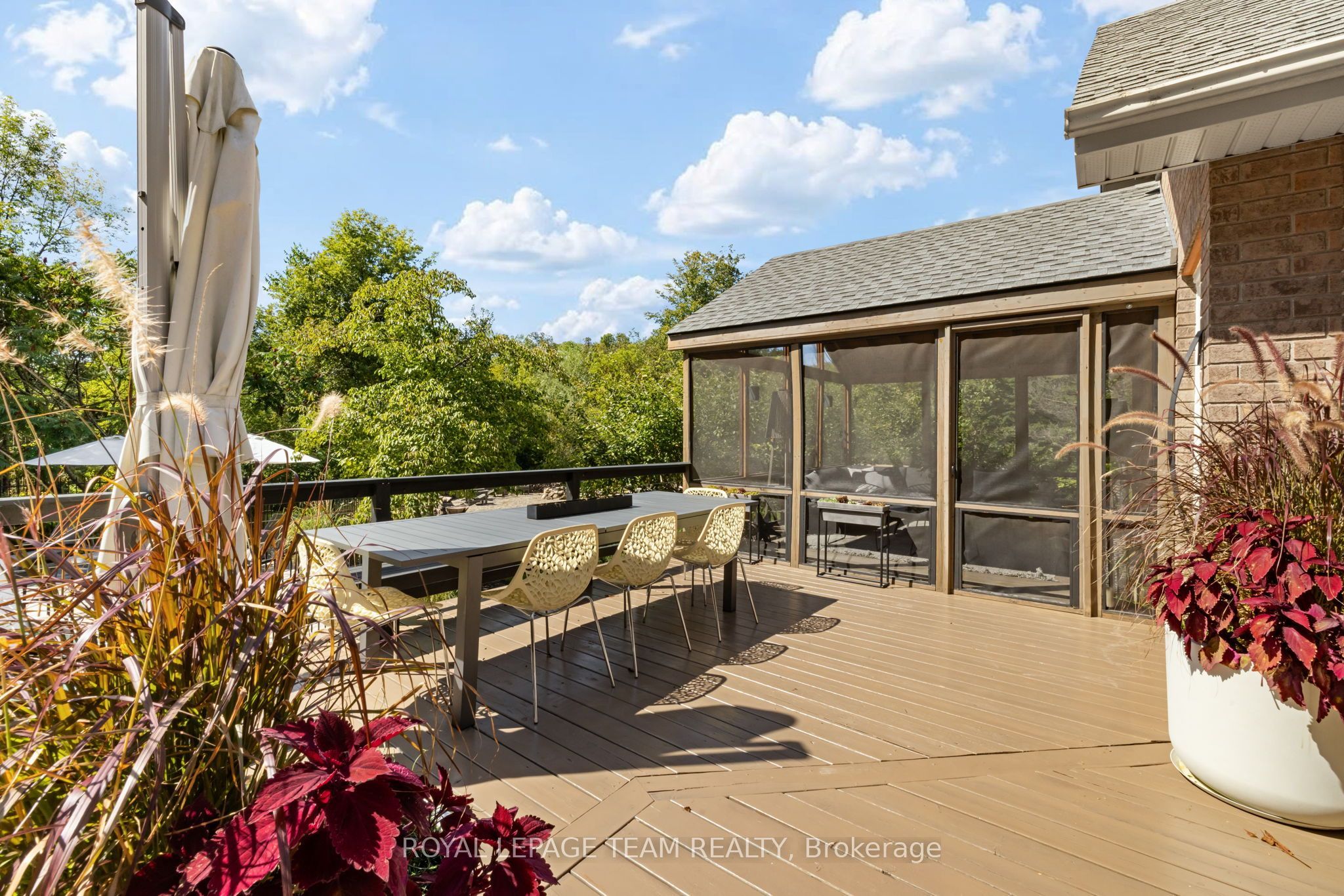 1510 Reindeer Way Property Photo 38