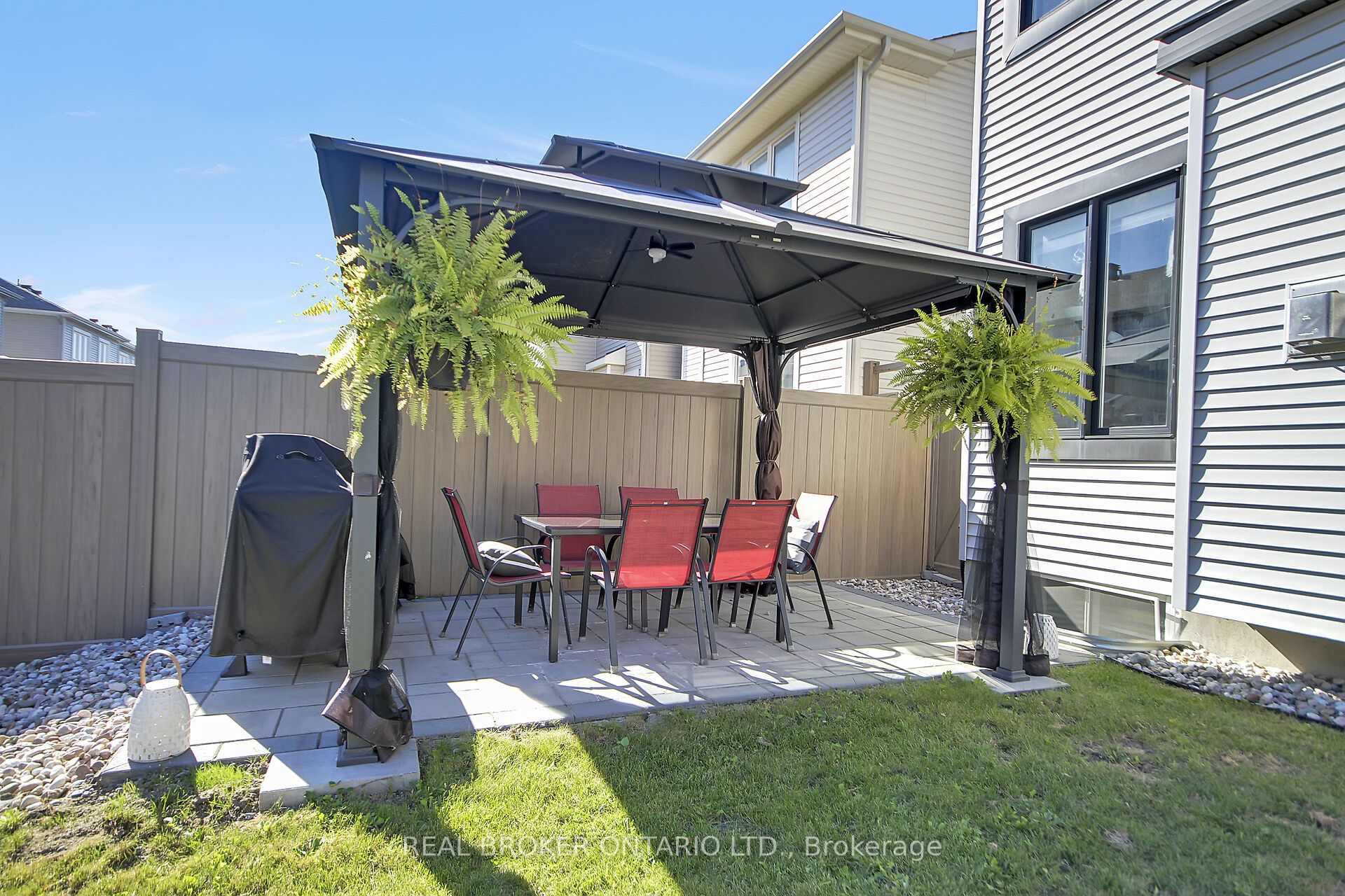 352 Finial Way Property Photo 29