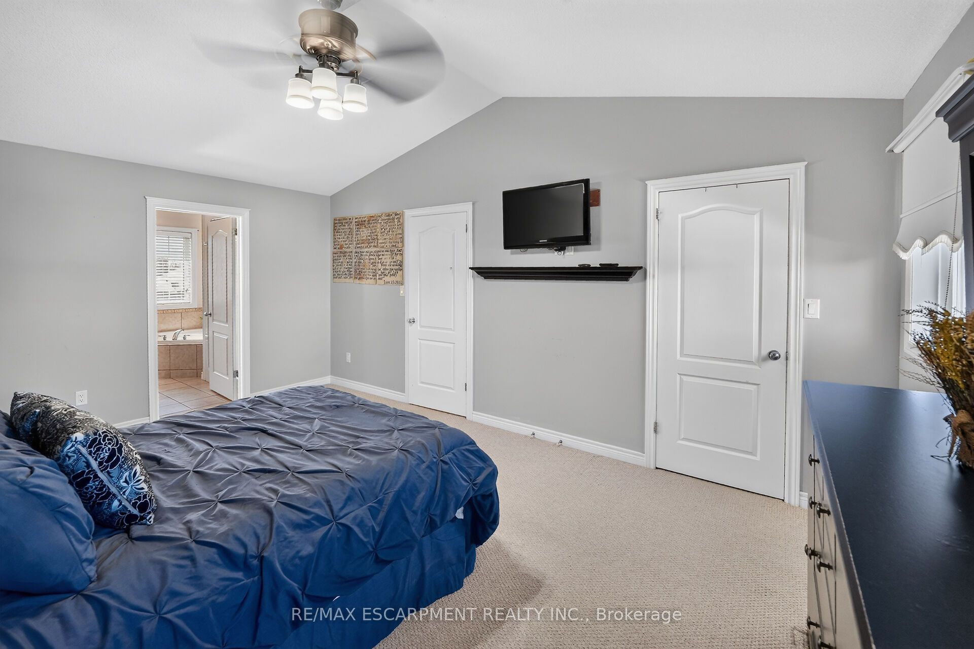 17 Cherry Avenue Property Photo 23