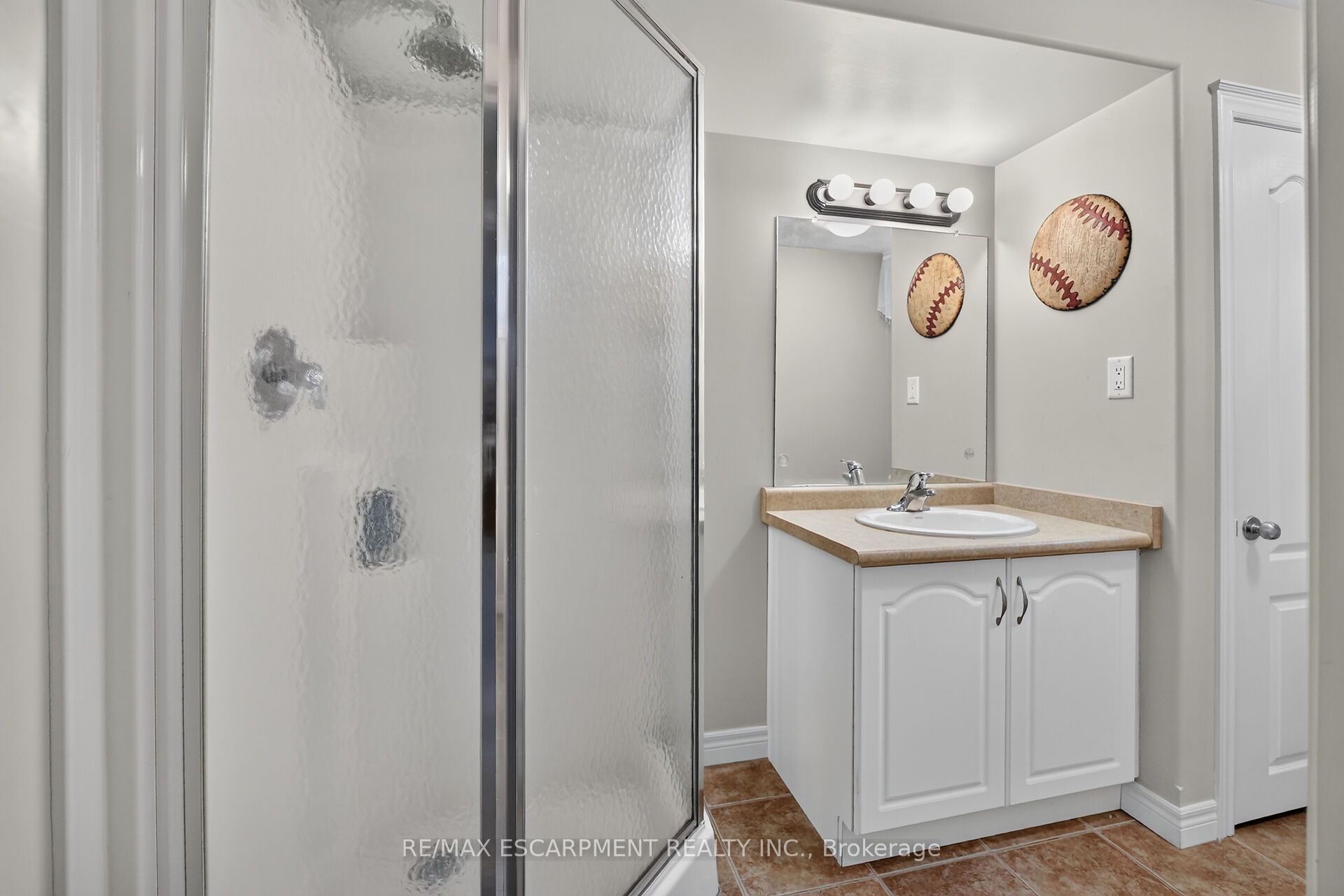 17 Cherry Avenue Property Photo 35