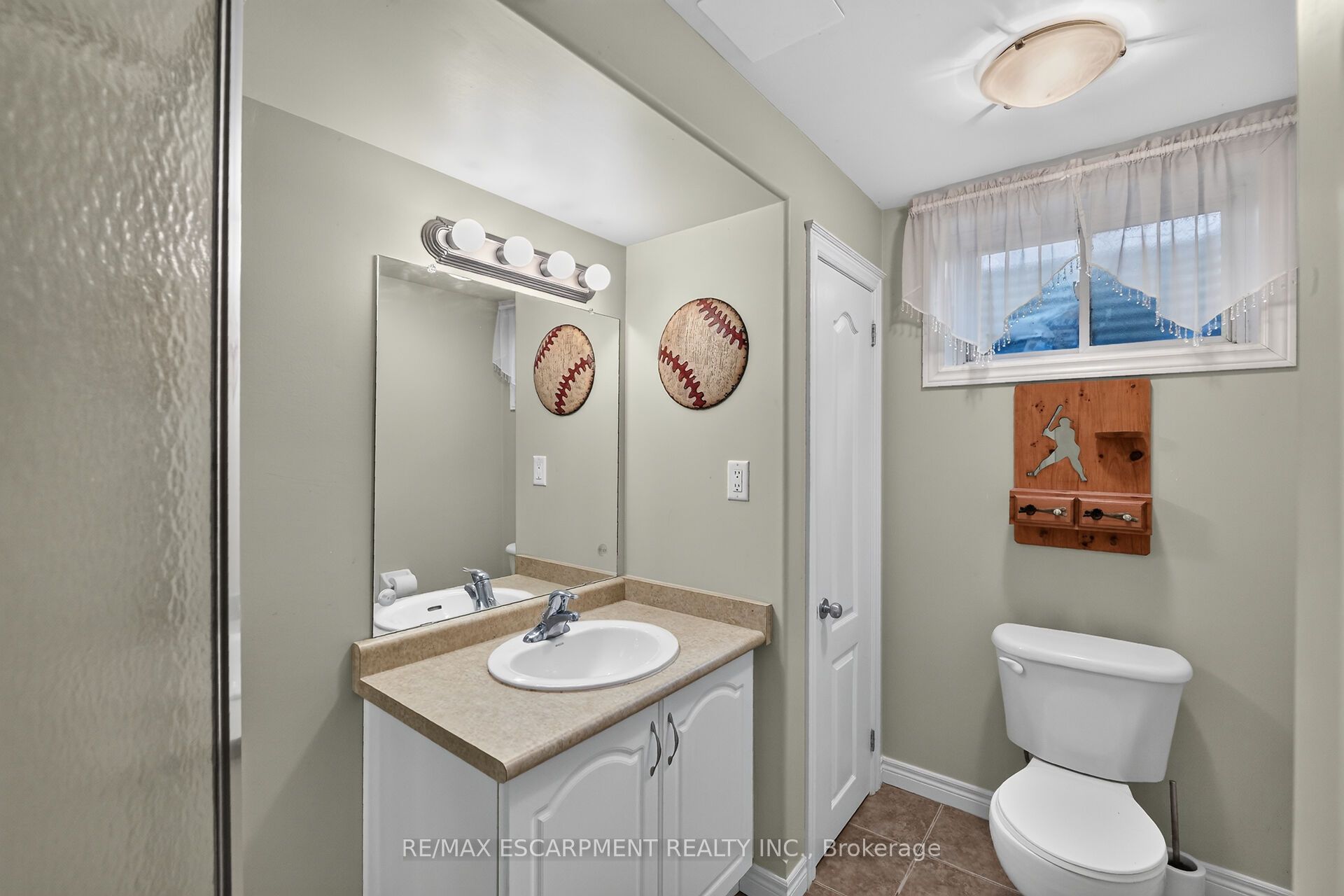 17 Cherry Avenue Property Photo 36